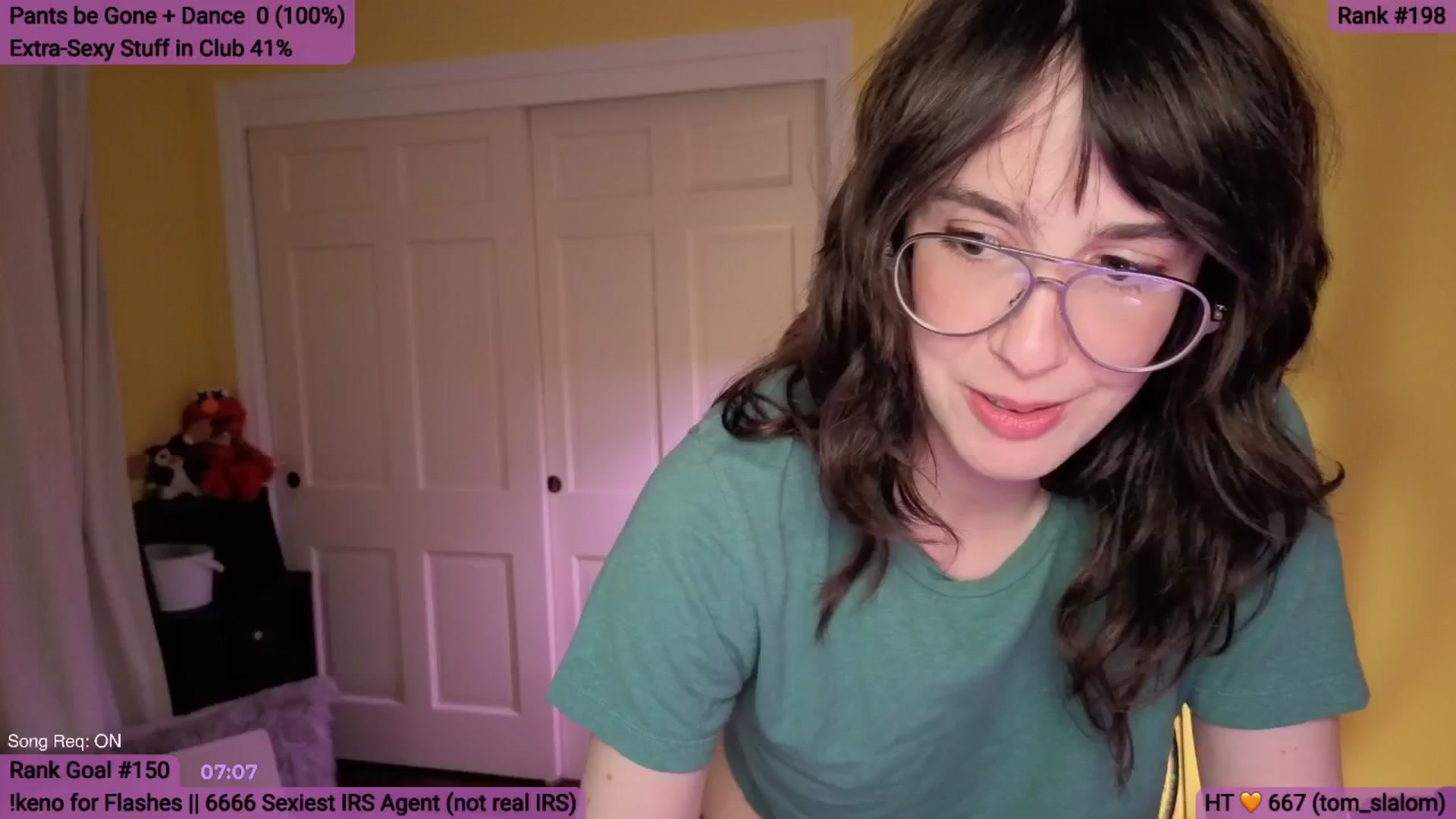 Gallery image thumbnail from Yarrow's myfreecams stream on, 04/16/2026, 04:27 image 10 of 20