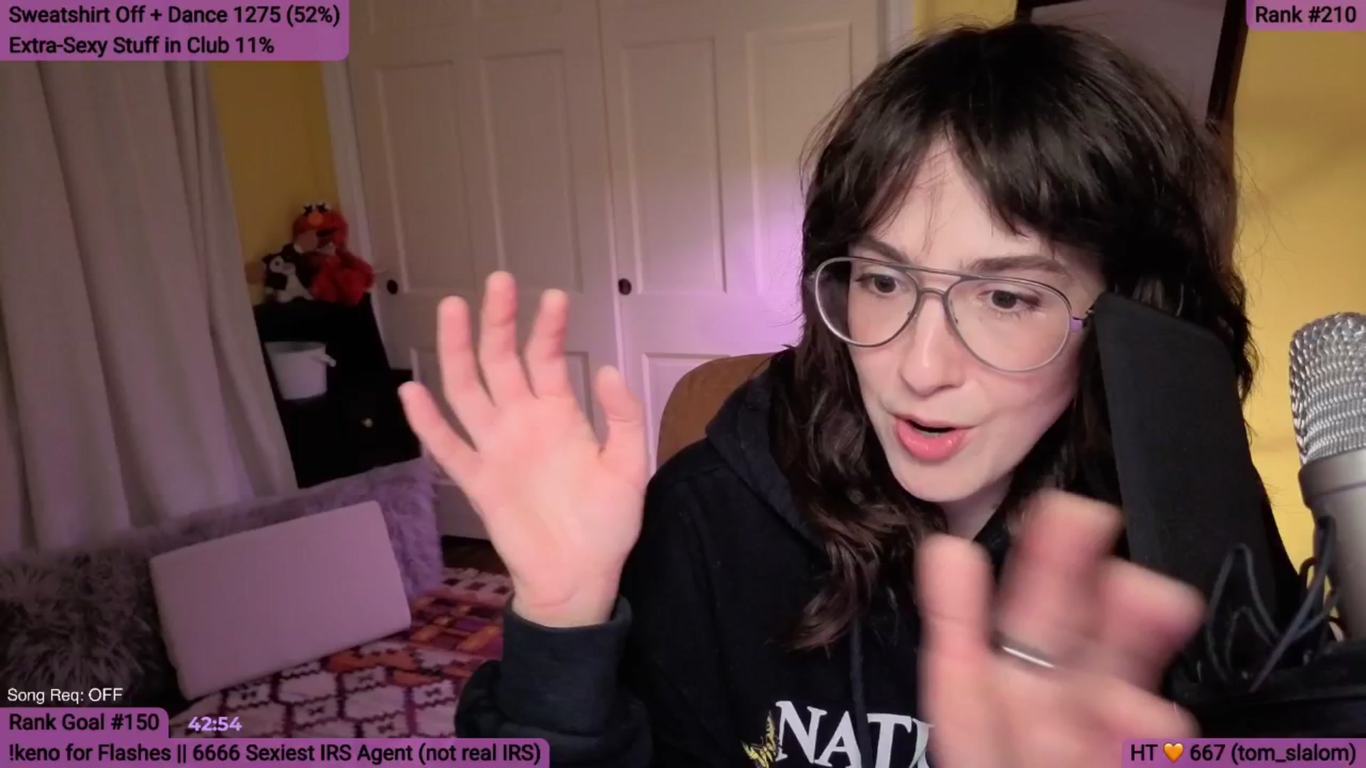 Gallery image thumbnail from Yarrow's myfreecams stream on, 04/16/2026, 04:27 image 4 of 20