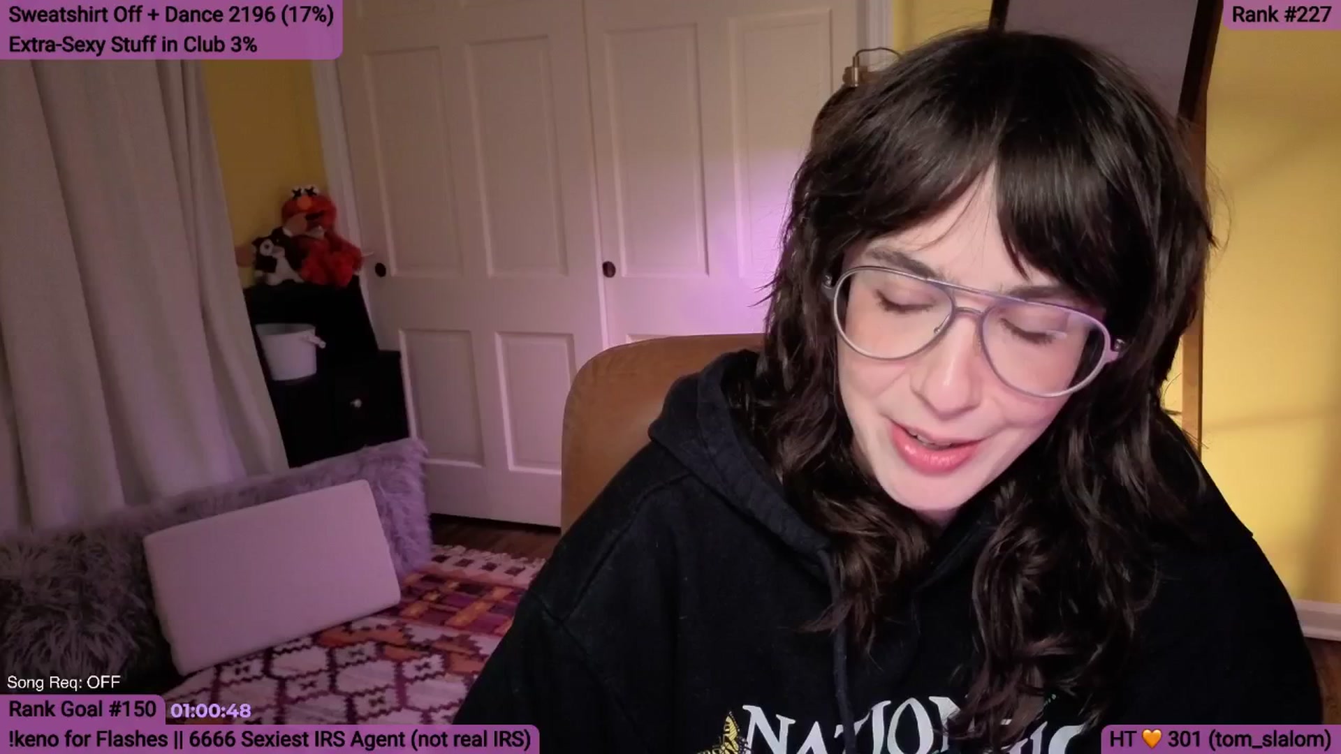Gallery image thumbnail from Yarrow's myfreecams stream on, 04/16/2026, 04:27 image 1 of 20