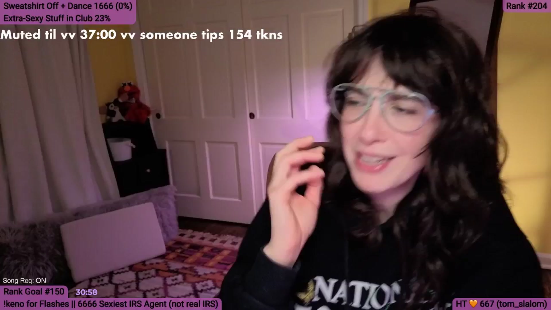 Gallery image thumbnail from Yarrow's myfreecams stream on, 04/16/2026, 04:27 image 6 of 20