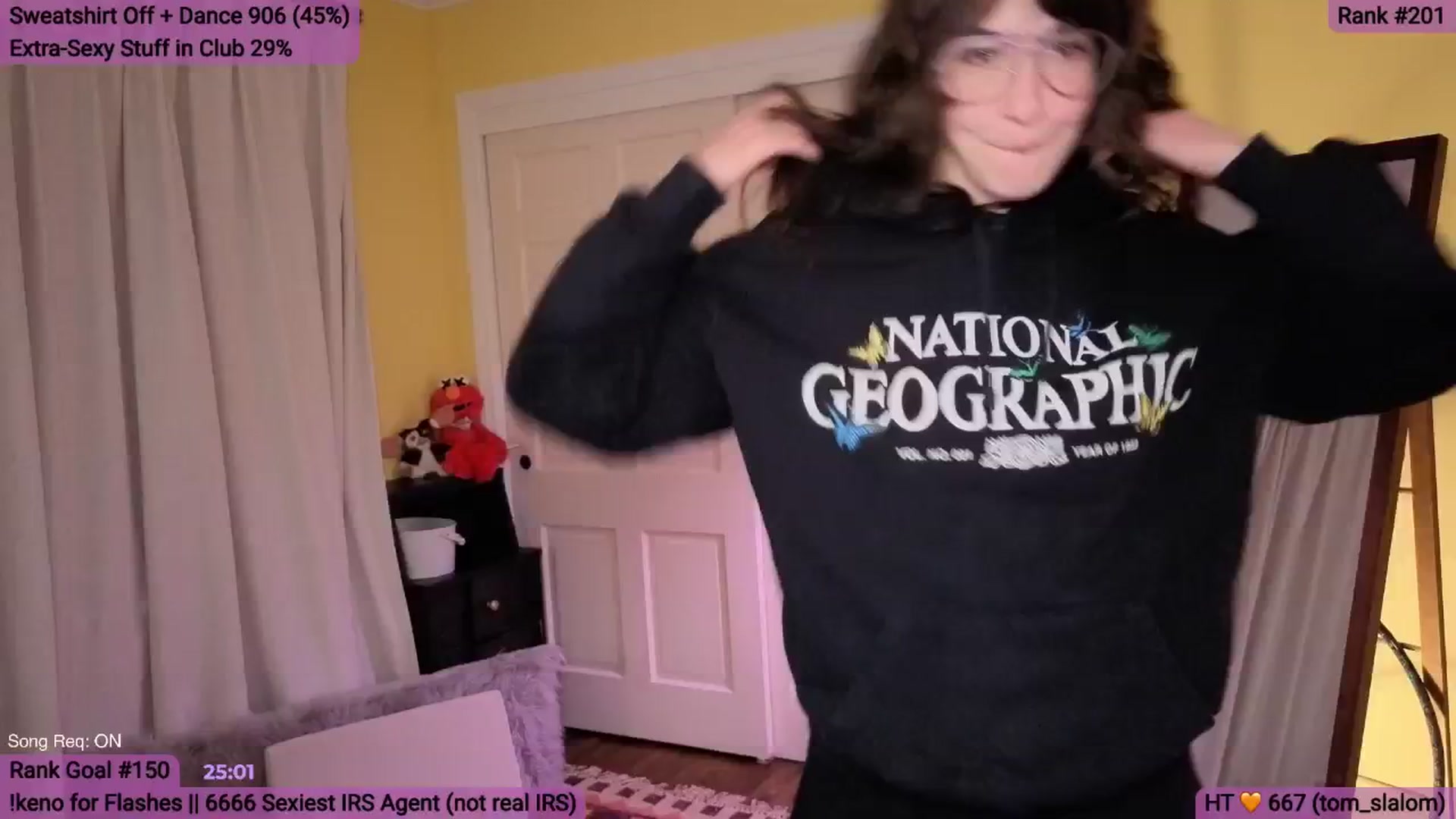 Gallery image thumbnail from Yarrow's myfreecams stream on, 04/16/2026, 04:27 image 7 of 20