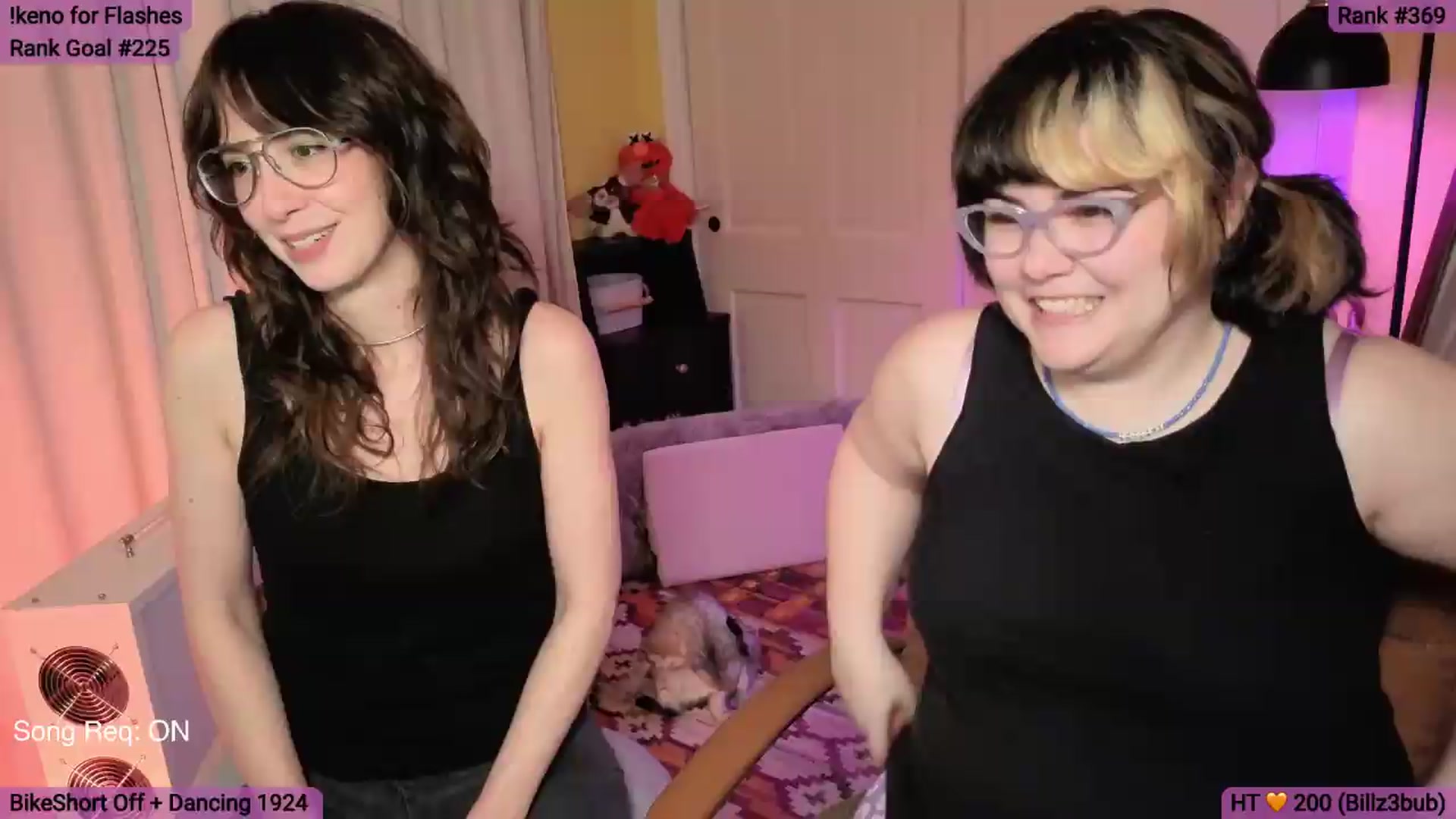 Gallery image thumbnail from Yarrow's myfreecams stream on, 05/16/2026, 04:11 image 3 of 20