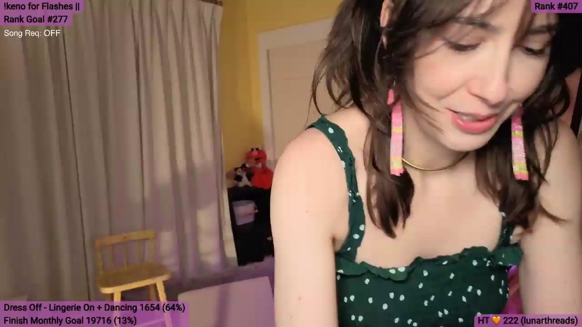 Gallery image thumbnail from Yarrow's myfreecams stream on, 05/31/2026, 04:33 image 4 of 20