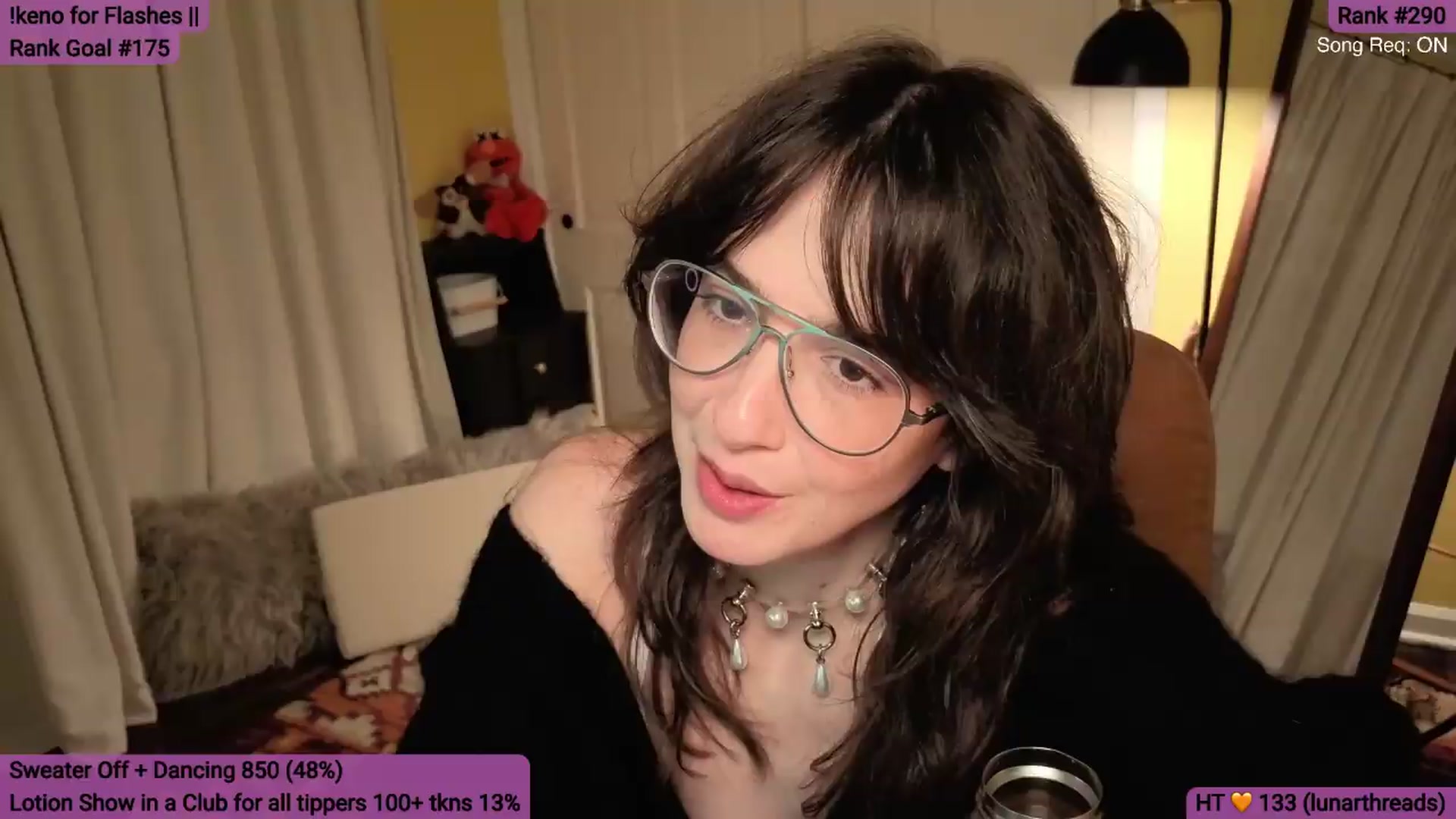 Gallery image thumbnail from Yarrow's myfreecams stream on, 06/11/2026, 04:06 image 6 of 20
