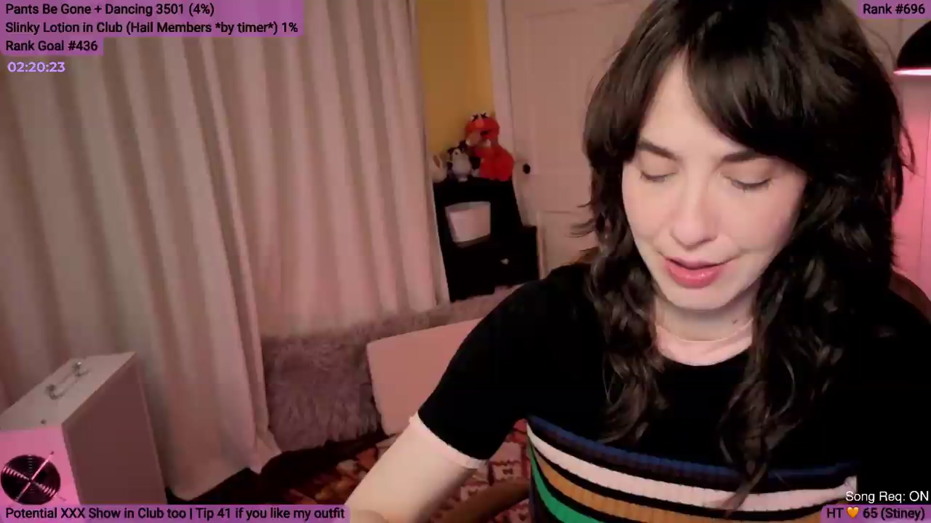 Gallery image thumbnail from Yarrow's myfreecams stream on, 08/22/2026, 02:36 image 7 of 20
