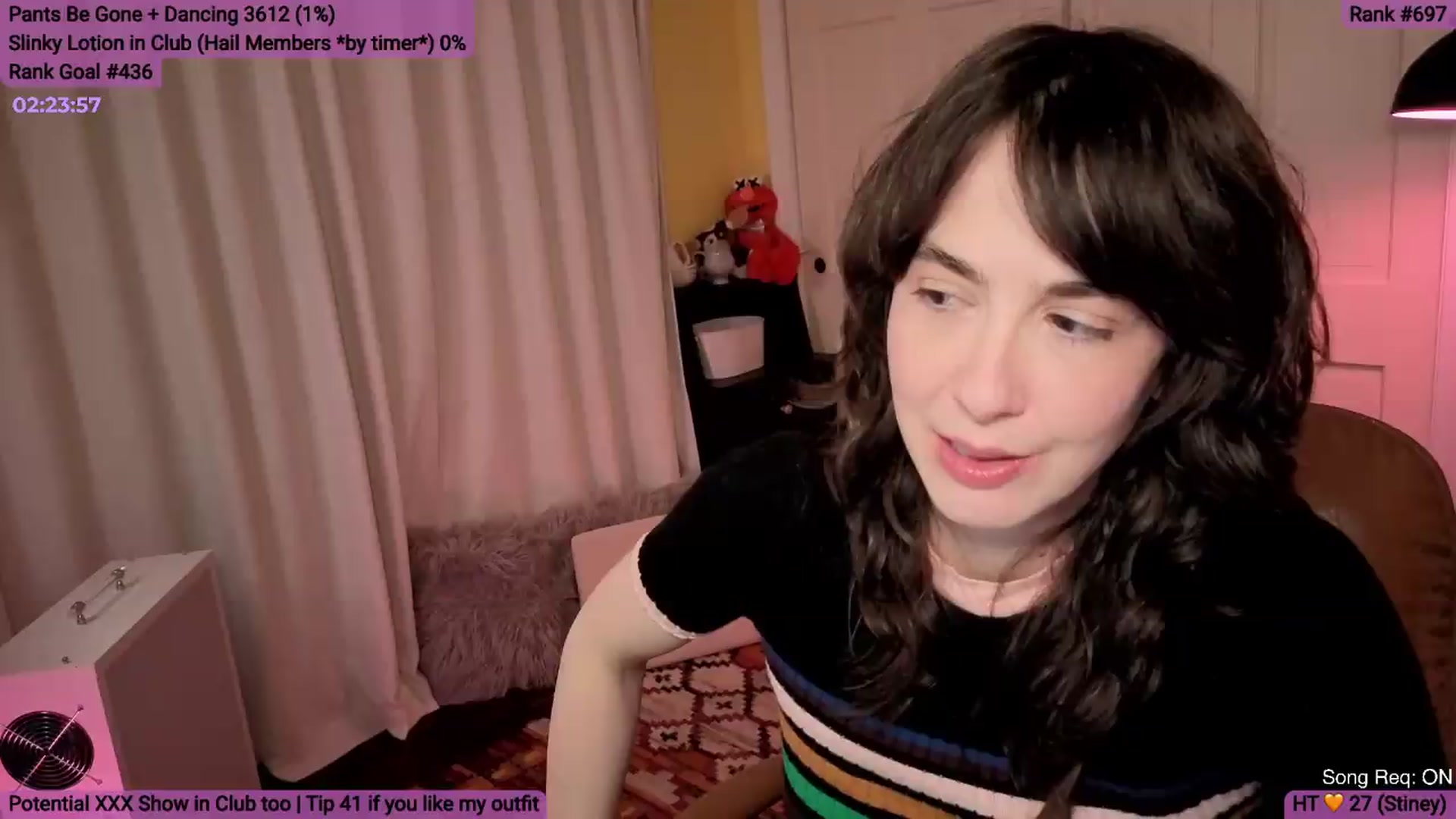 Gallery image thumbnail from Yarrow's myfreecams stream on, 08/22/2026, 02:36 image 5 of 20