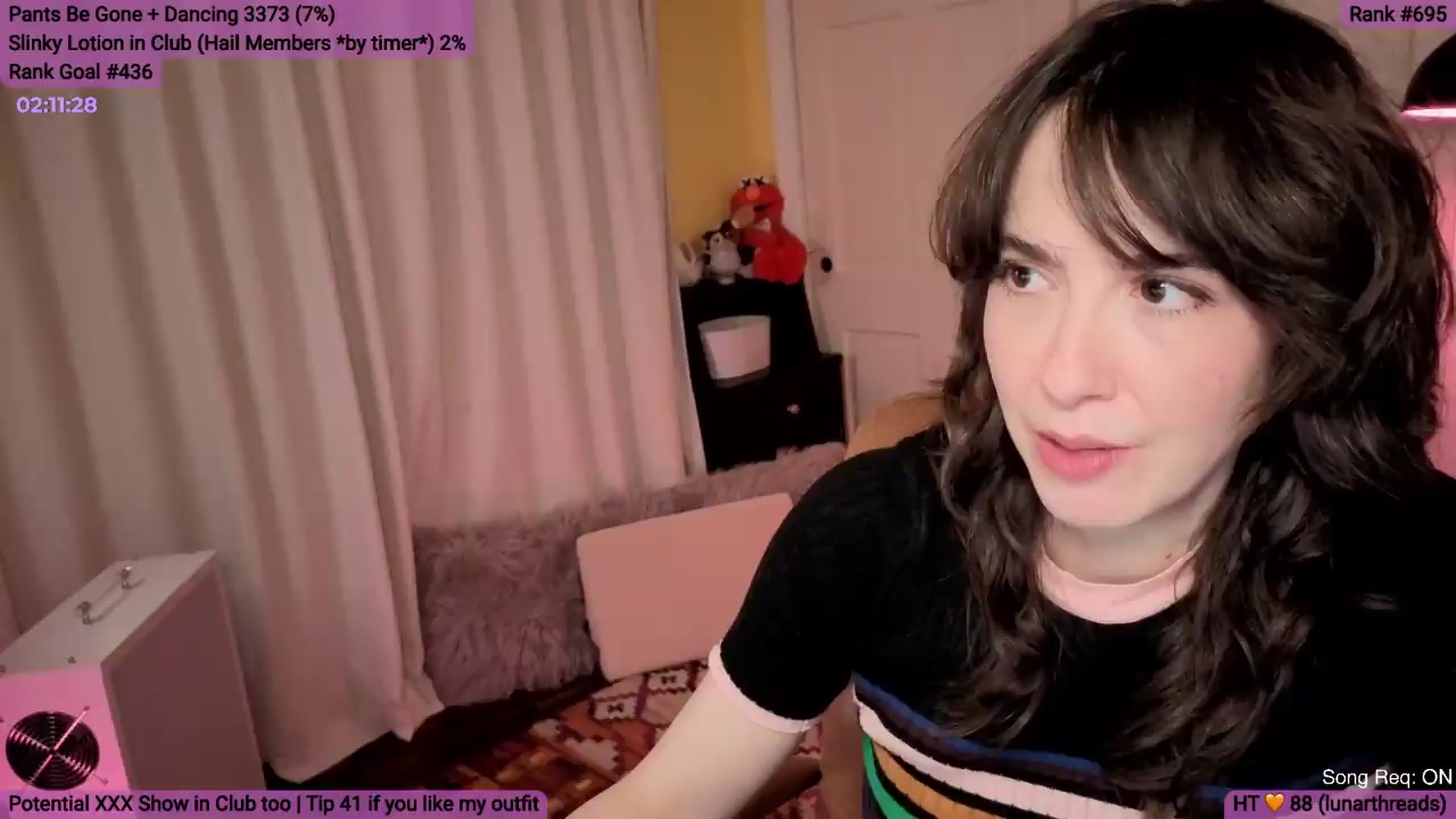 Gallery image thumbnail from Yarrow's myfreecams stream on, 08/22/2026, 02:36 image 12 of 20