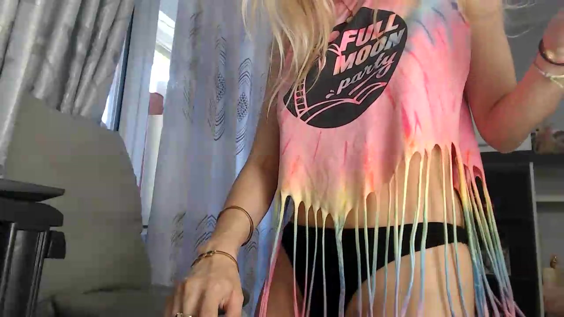 Gallery image thumbnail from YaseminFit's myfreecams stream on, 07/11/2026, 09:57 image 6 of 20