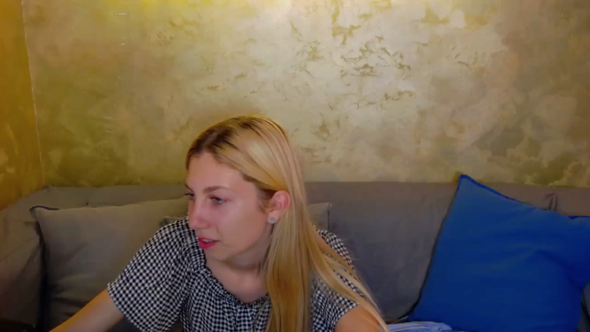 Gallery image thumbnail from Yasemina's myfreecams stream on, 11/25/2023, 18:37 image 12 of 20
