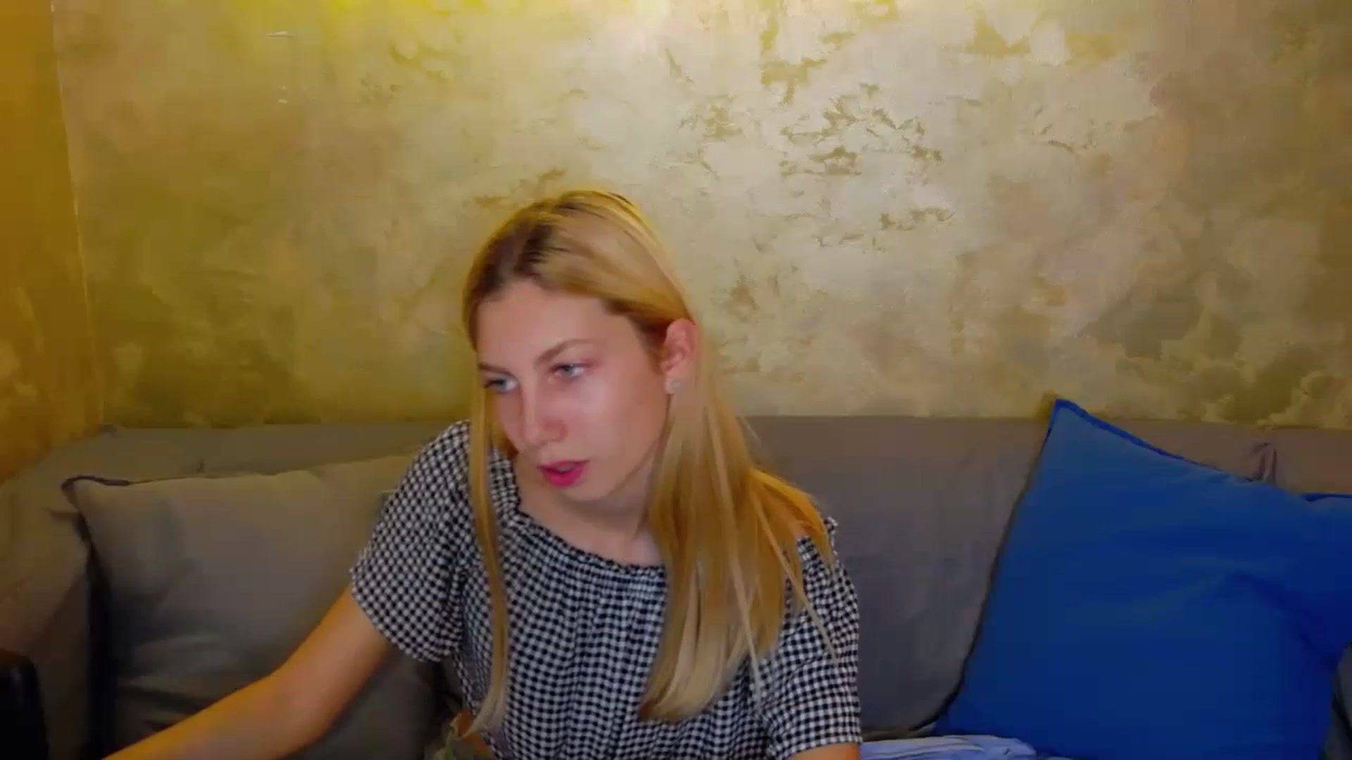 Gallery image thumbnail from Yasemina's myfreecams stream on, 11/25/2023, 18:37 image 8 of 20