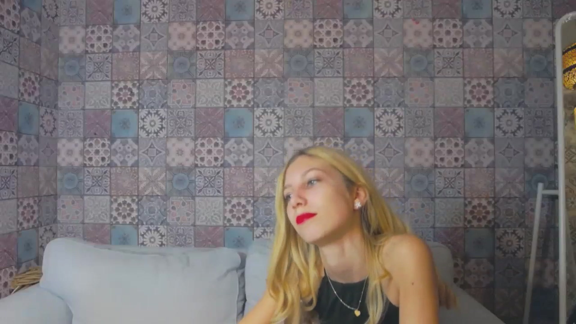 Gallery image thumbnail from Yasemina's myfreecams stream on, 12/01/2023, 18:44 image 6 of 20