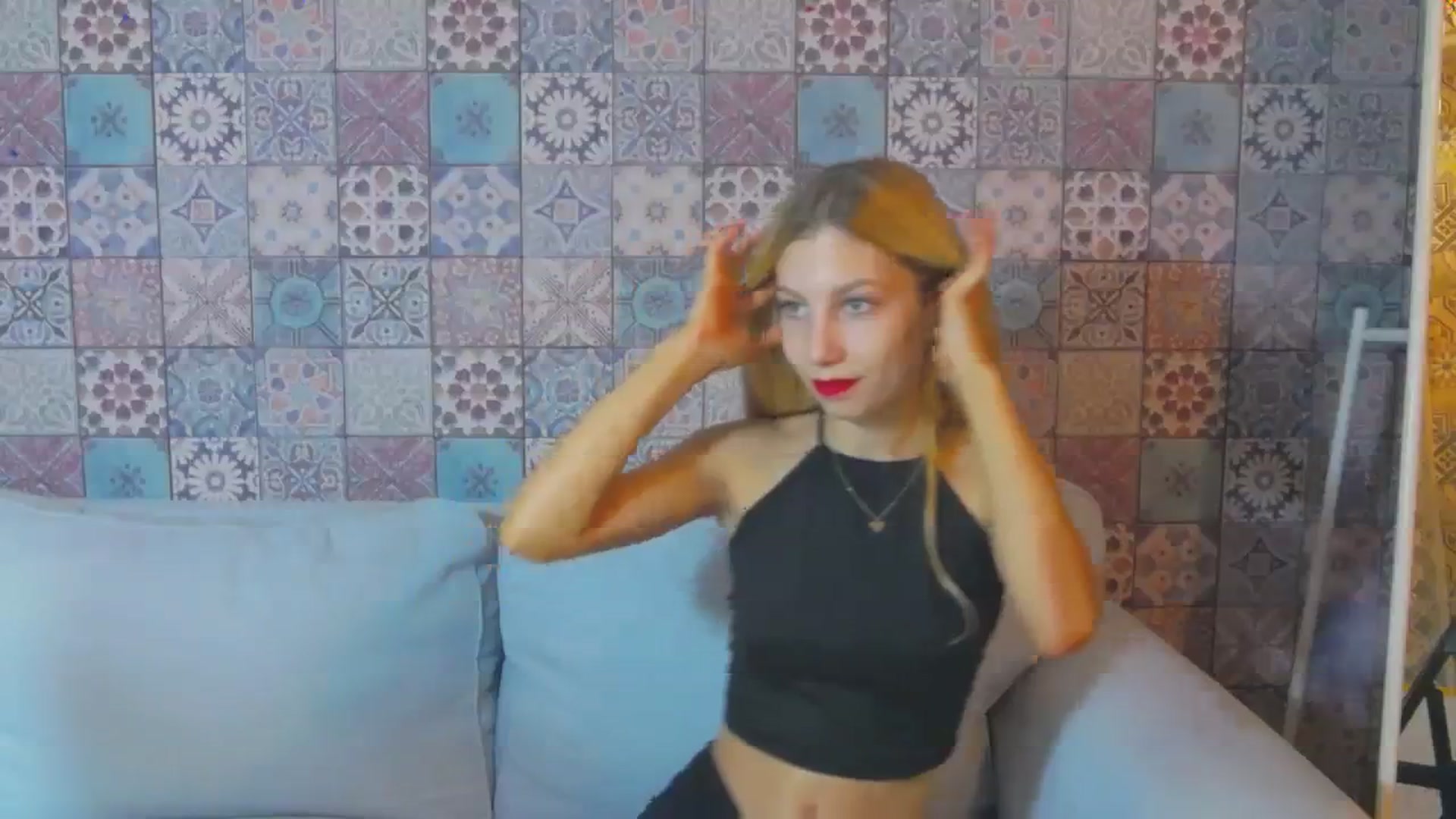 Gallery image thumbnail from Yasemina's myfreecams stream on, 12/01/2023, 18:44 image 10 of 20