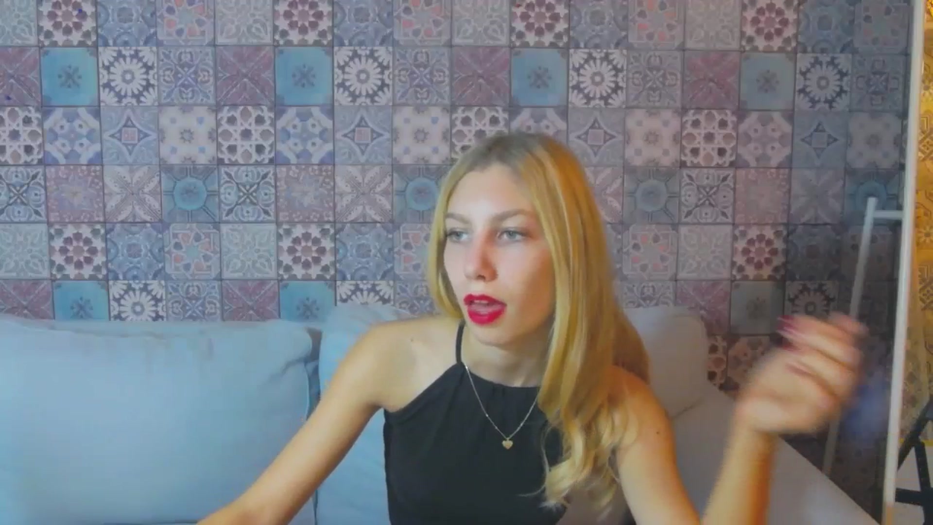 Gallery image thumbnail from Yasemina's myfreecams stream on, 12/01/2023, 18:44 image 9 of 20