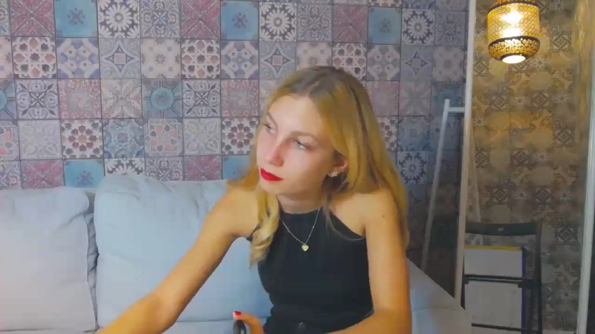Gallery image thumbnail from Yasemina's myfreecams stream on, 12/01/2023, 18:44 image 19 of 20