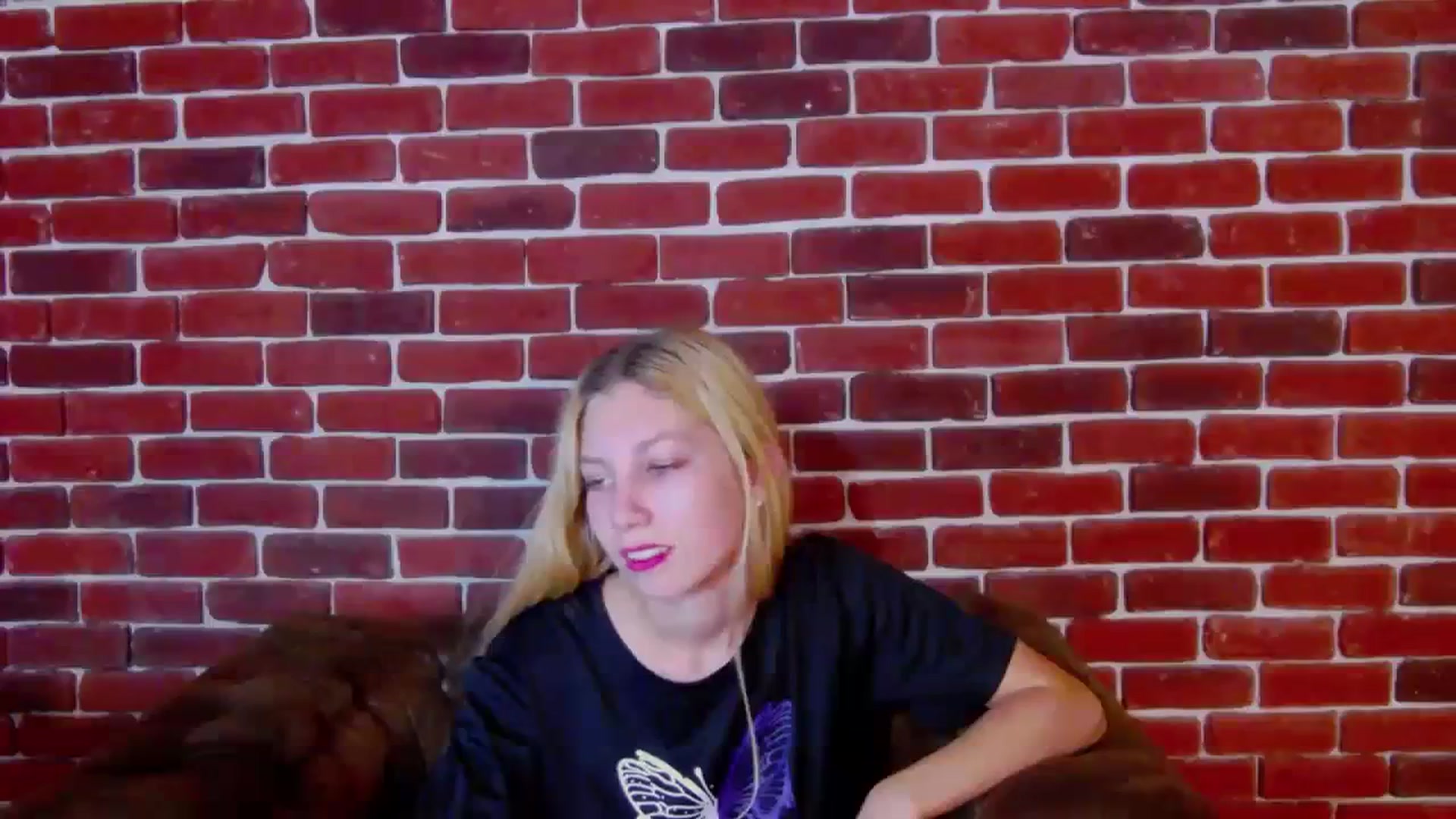 Gallery image thumbnail from Yasemina's myfreecams stream on, 12/04/2023, 20:30 image 16 of 20