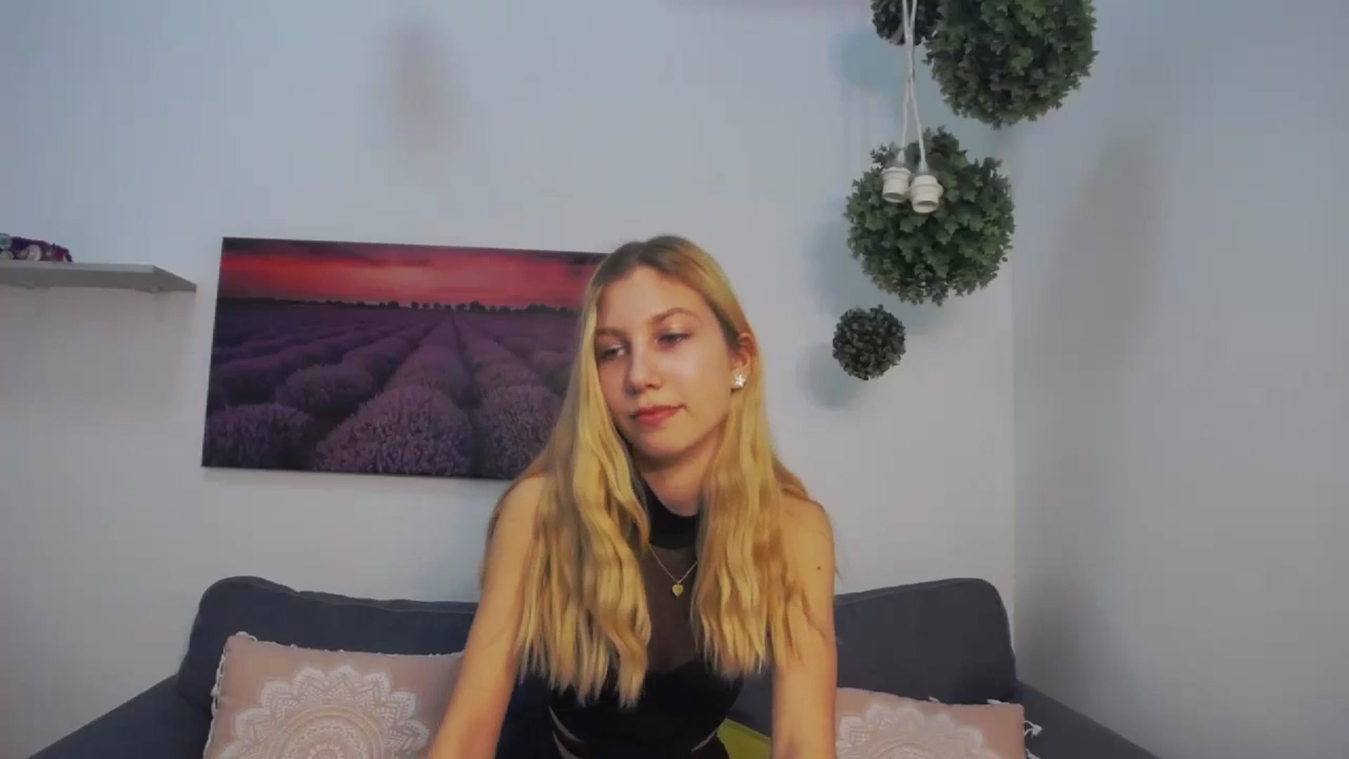 Gallery image thumbnail from Yasemina's myfreecams stream on, 12/12/2023, 15:18 image 17 of 20