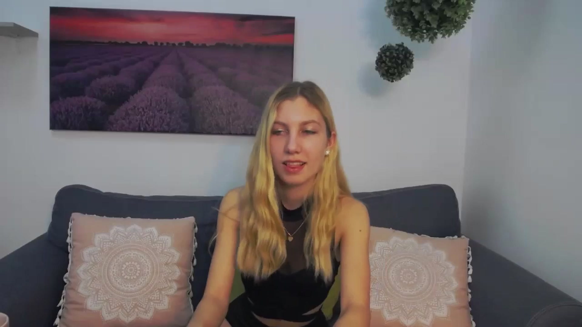 Gallery image thumbnail from Yasemina's myfreecams stream on, 12/12/2023, 15:18 image 7 of 20
