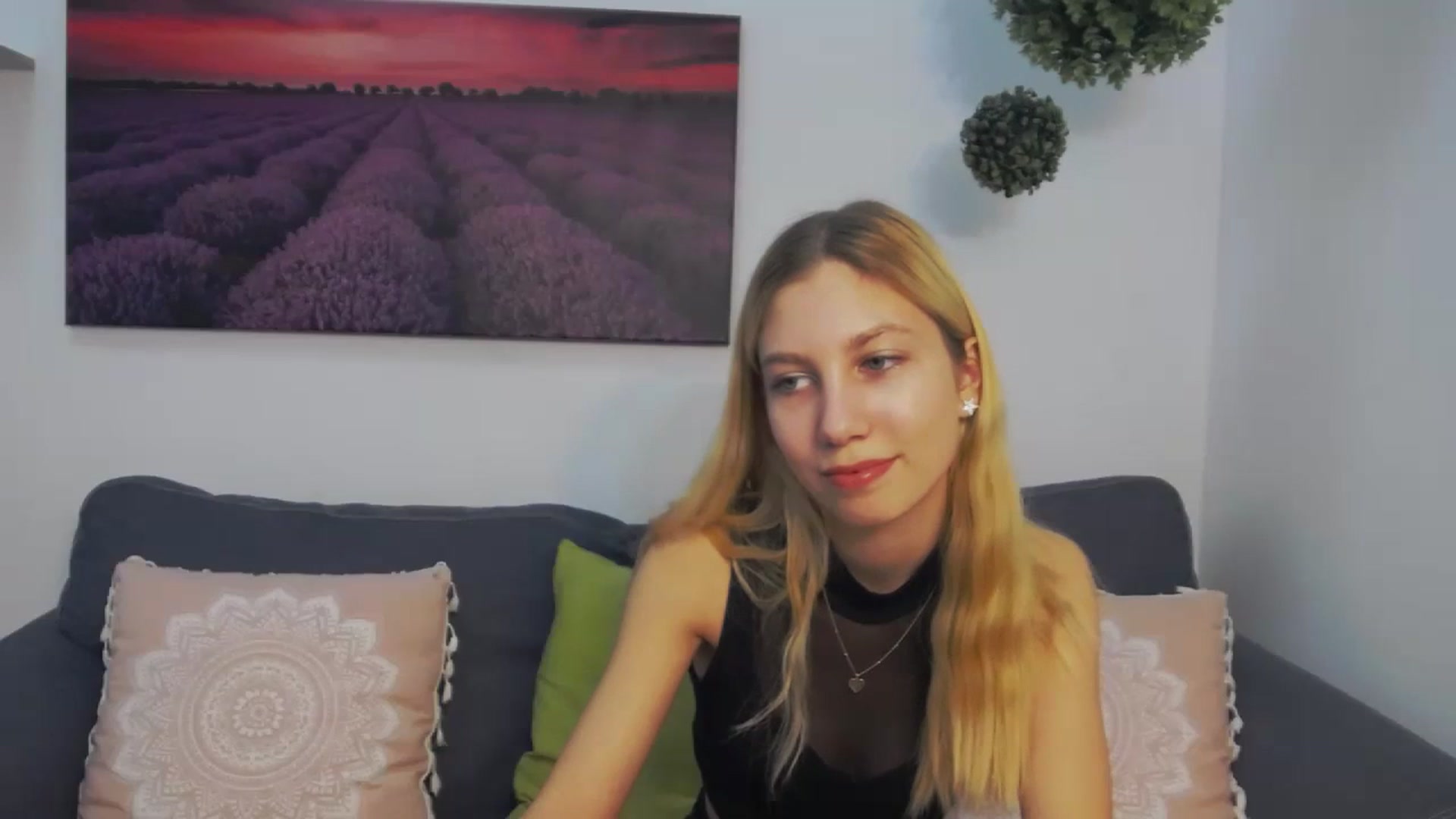 Gallery image thumbnail from Yasemina's myfreecams stream on, 12/12/2023, 15:18 image 15 of 20