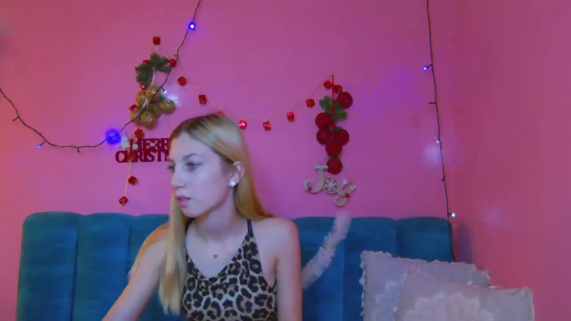 Gallery image thumbnail from Yasemina's myfreecams stream on, 12/15/2023, 14:51 image 9 of 20