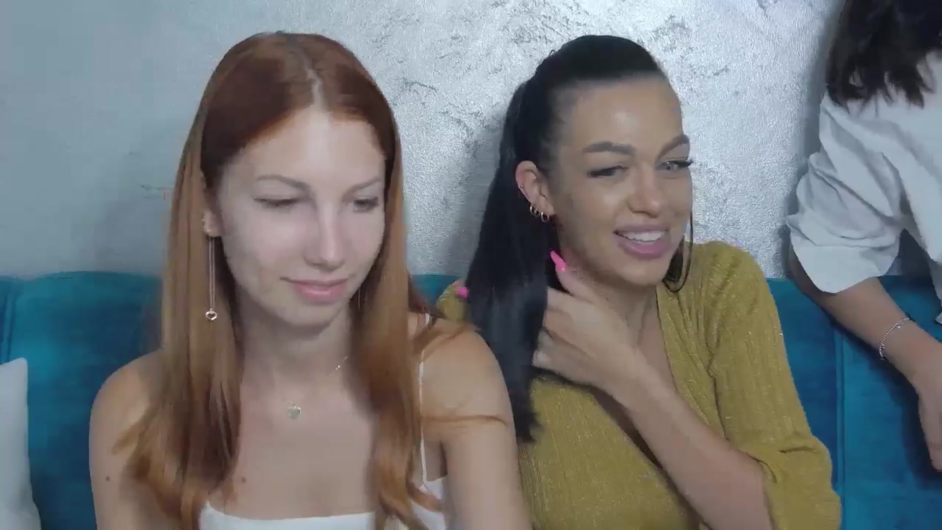 Gallery image thumbnail from Yasemina's myfreecams stream on, 07/17/2024, 09:21 image 16 of 20