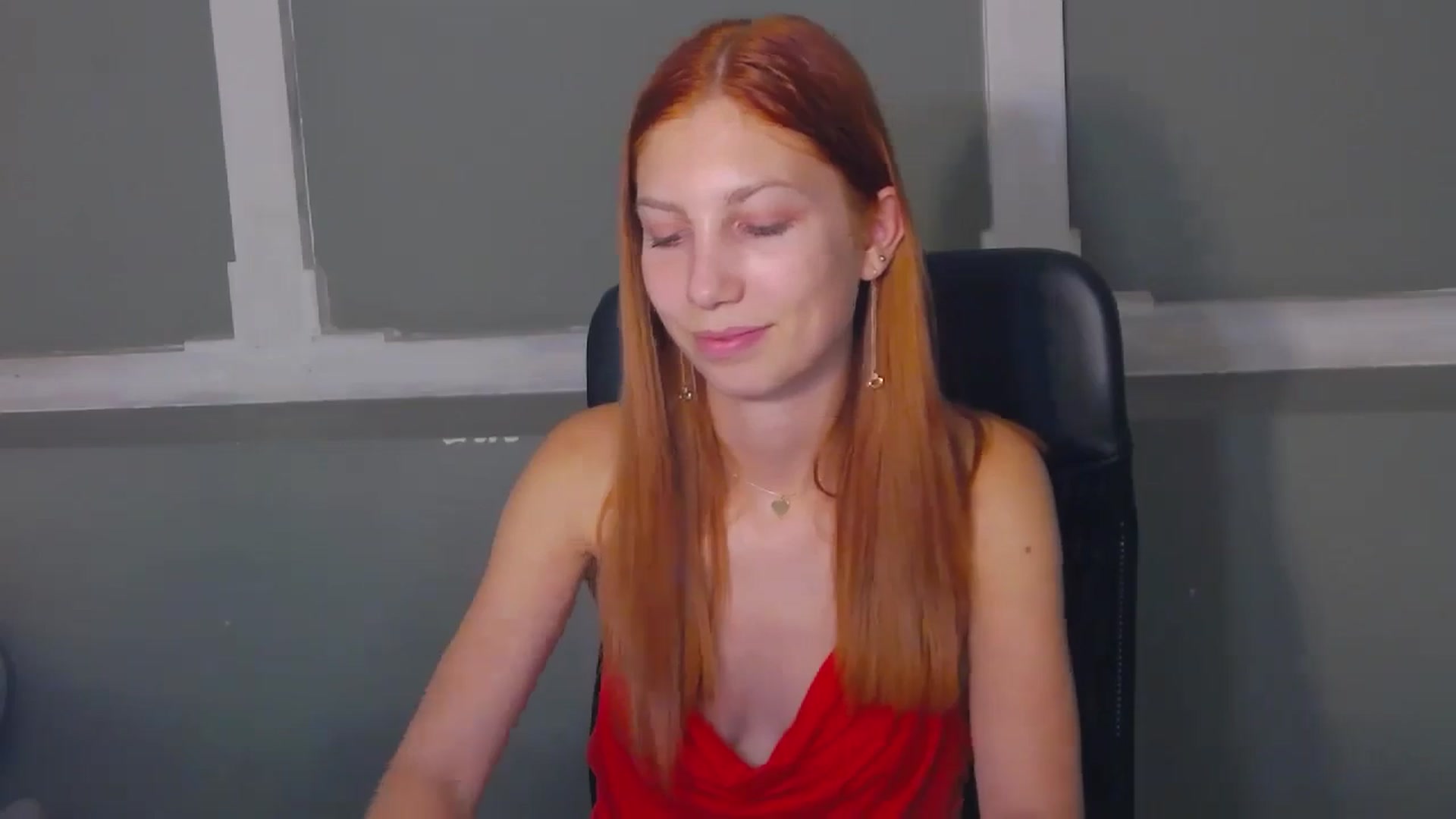 Gallery image thumbnail from Yasemina's myfreecams stream on, 08/11/2024, 02:03 image 14 of 20