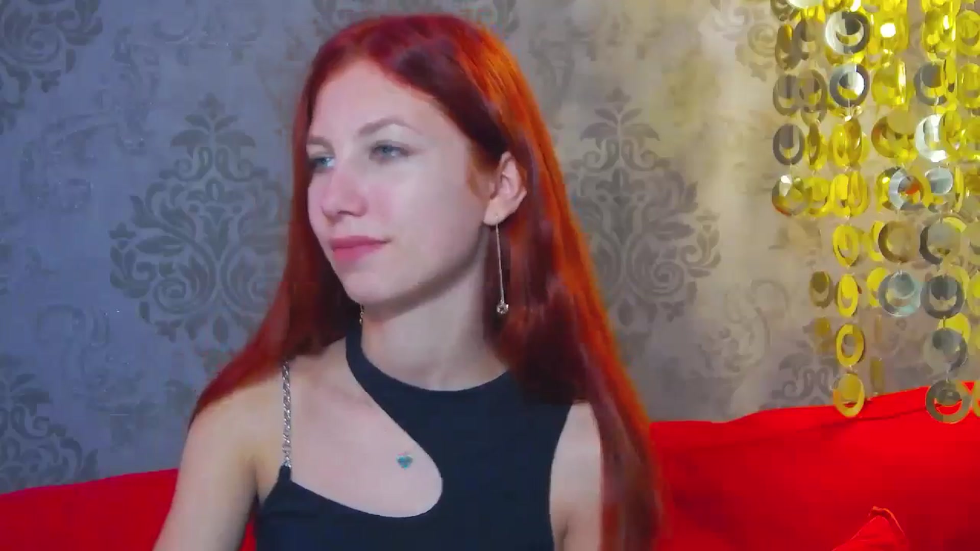 Gallery image thumbnail from Yasemina's myfreecams stream on, 10/30/2024, 24:12 image 10 of 20