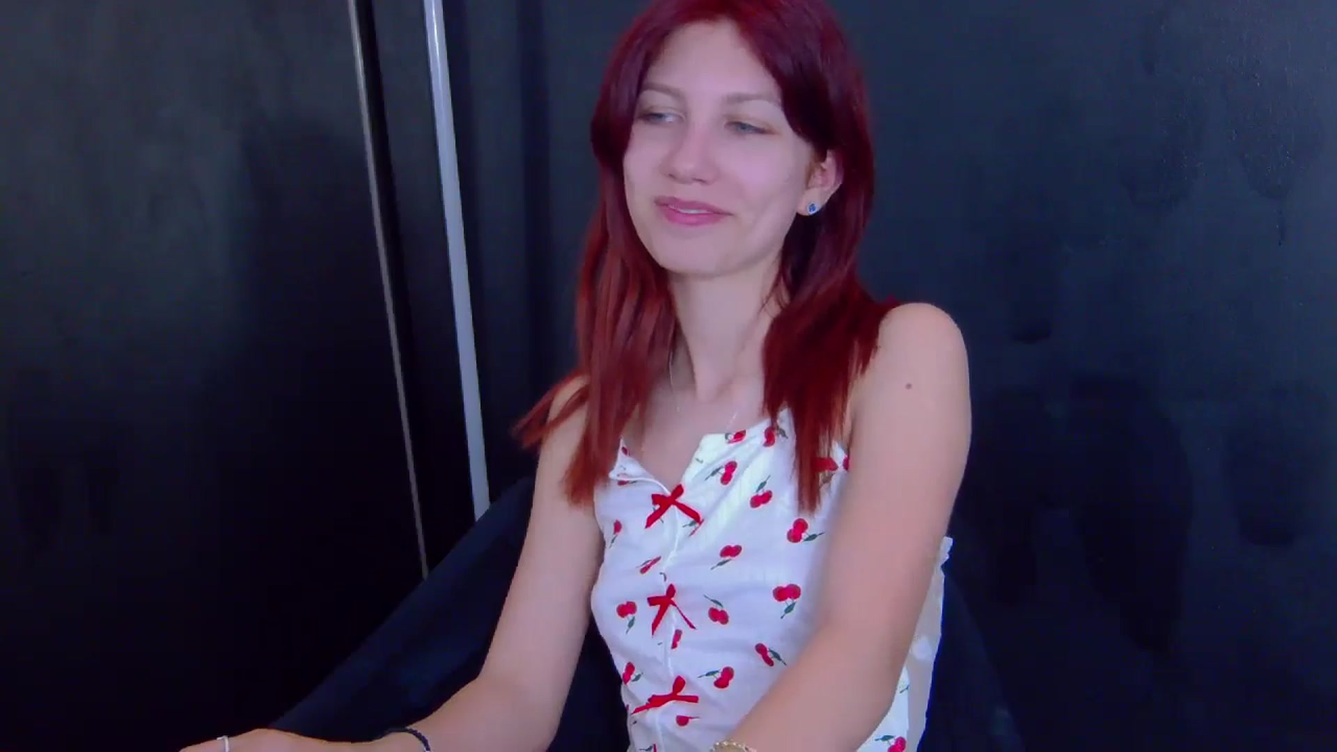 Gallery image thumbnail from Yasemina's myfreecams stream on, 04/28/2025, 24:57 image 19 of 20