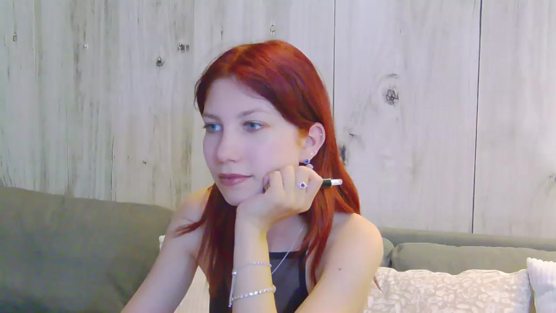 Gallery image thumbnail from Yasemina's myfreecams stream on, 04/29/2025, 24:06 image 12 of 20