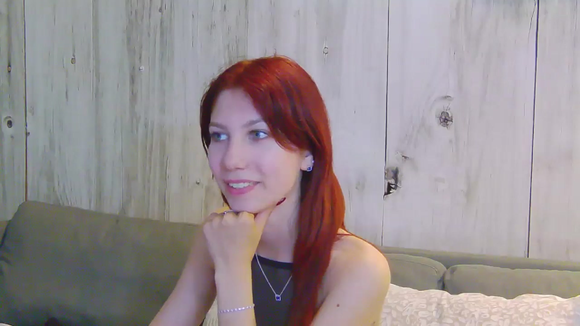 Gallery image thumbnail from Yasemina's myfreecams stream on, 04/29/2025, 24:06 image 6 of 20