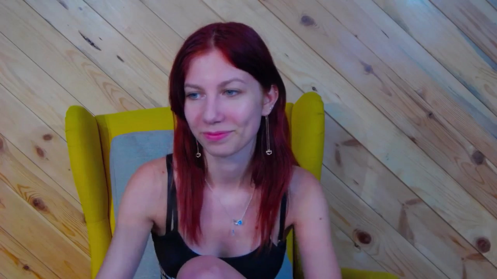 Gallery image thumbnail from Yasemina's myfreecams stream on, 05/12/2025, 24:03 image 8 of 20