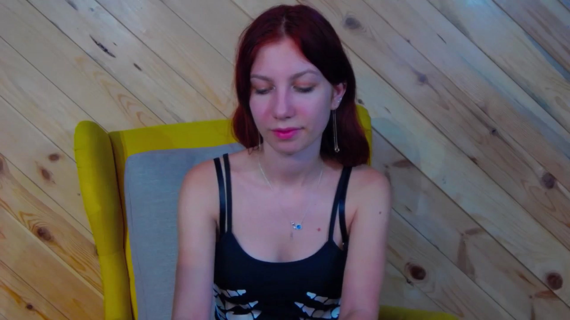 Gallery image thumbnail from Yasemina's myfreecams stream on, 05/12/2025, 24:41 image 11 of 20