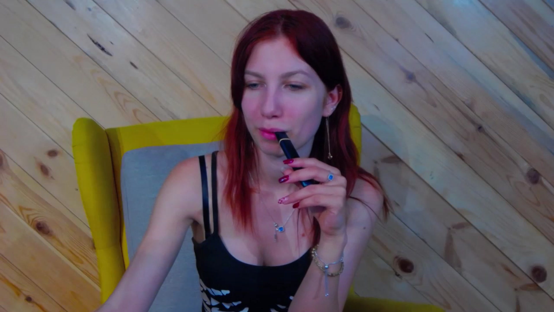Gallery image thumbnail from Yasemina's myfreecams stream on, 05/12/2025, 24:41 image 6 of 20