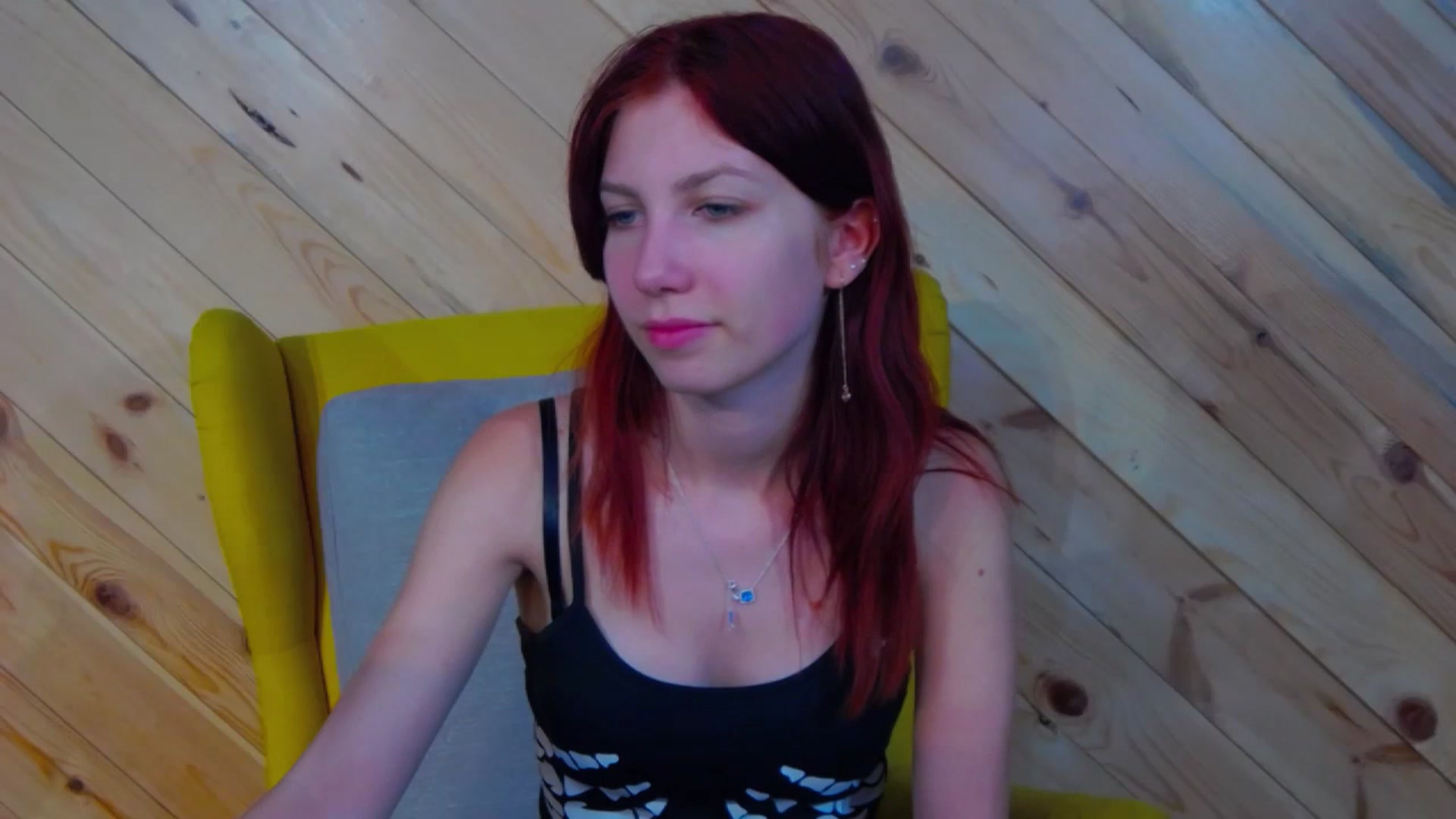 Gallery image thumbnail from Yasemina's myfreecams stream on, 05/12/2025, 24:41 image 5 of 20