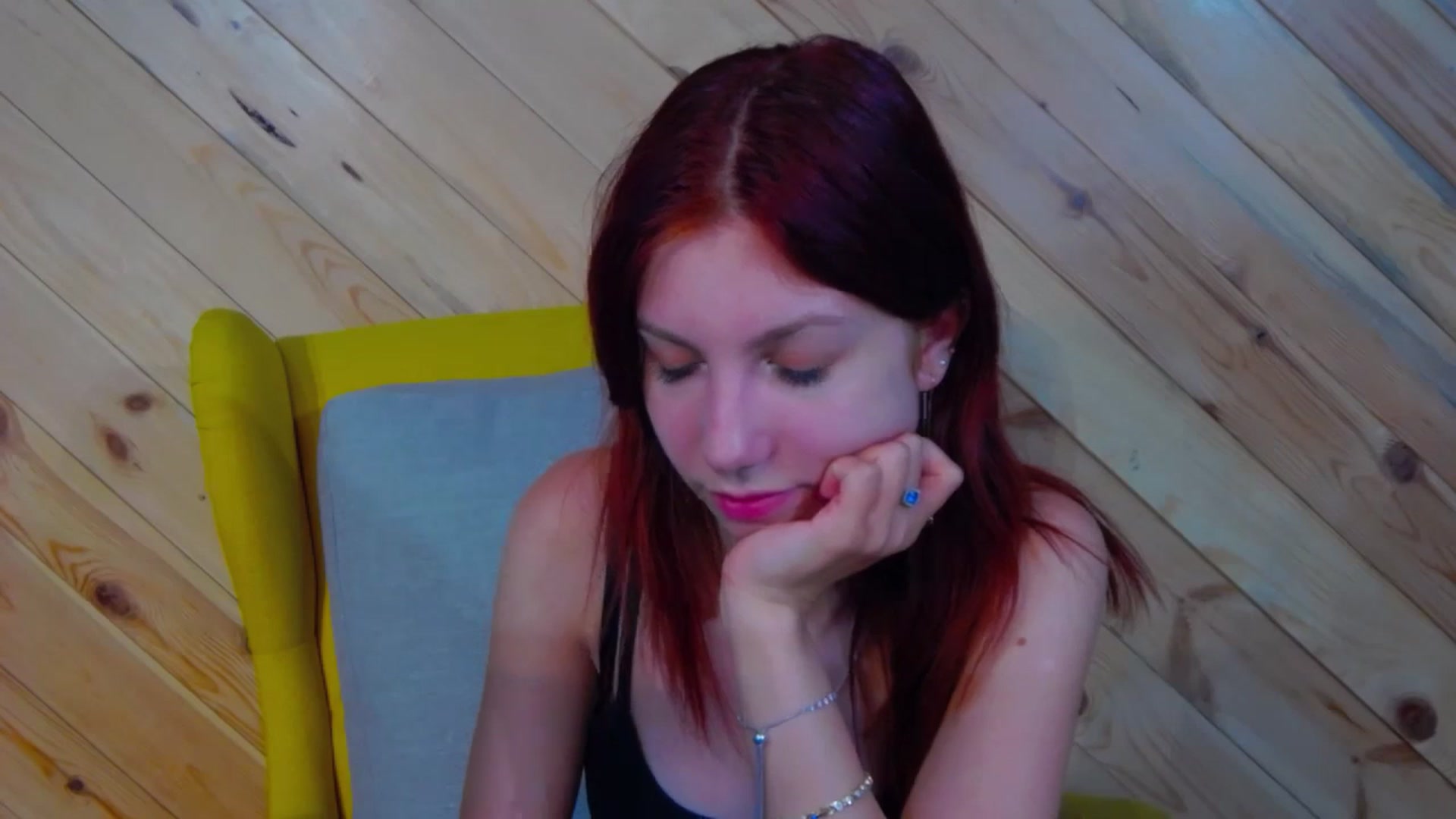 Gallery image thumbnail from Yasemina's myfreecams stream on, 05/12/2025, 24:41 image 4 of 20