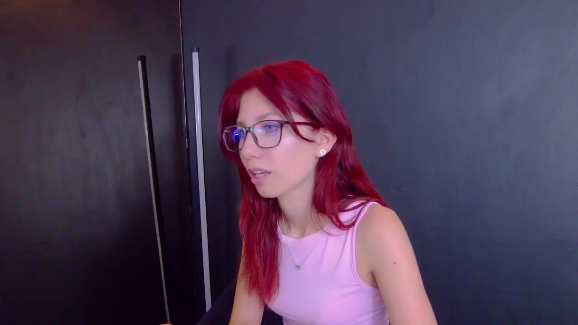 Gallery image thumbnail from Yasemina's myfreecams stream on, 07/07/2025, 02:25 image 1 of 20