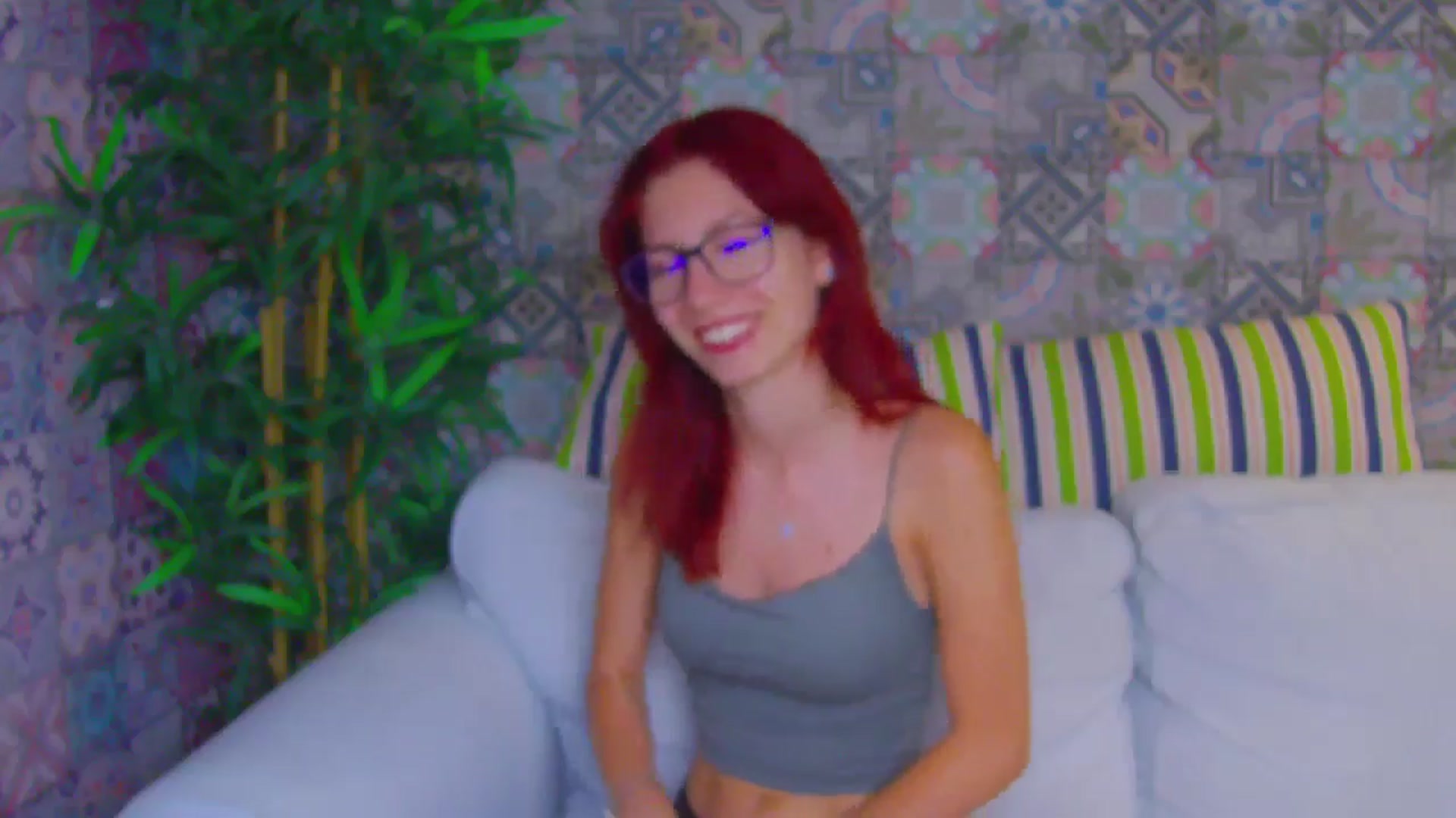 Gallery image thumbnail from Yasemina's myfreecams stream on, 07/28/2025, 18:56 image 16 of 20