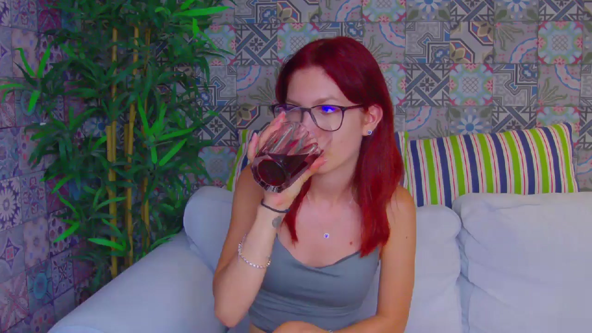 Gallery image thumbnail from Yasemina's myfreecams stream on, 07/28/2025, 18:56 image 8 of 20