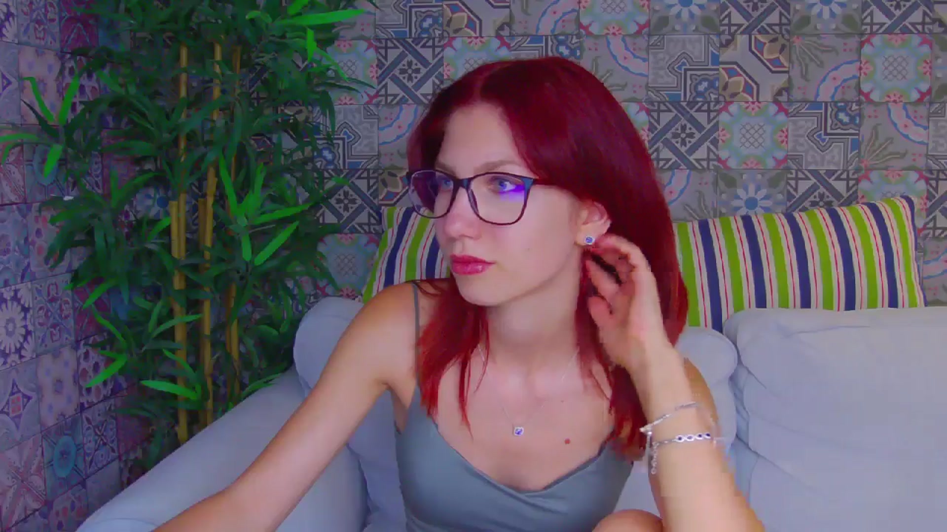 Gallery image thumbnail from Yasemina's myfreecams stream on, 07/28/2025, 18:56 image 2 of 20