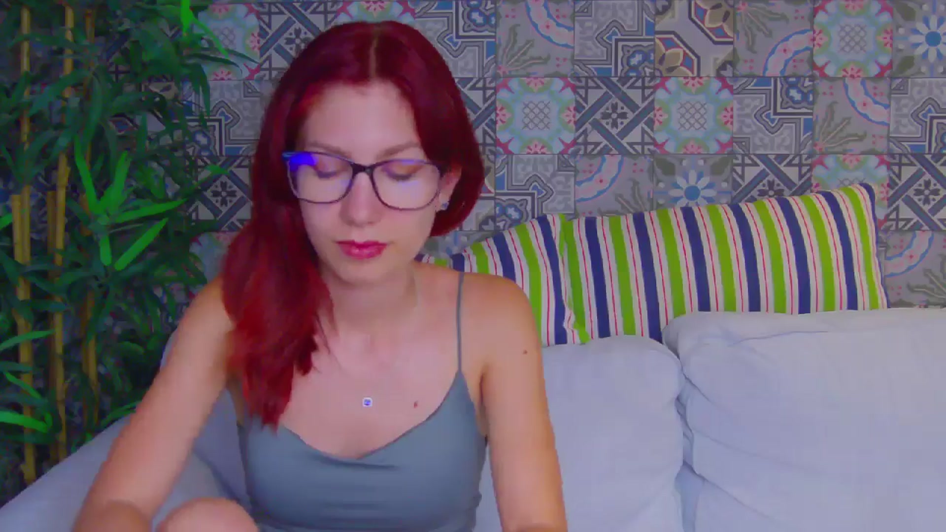 Gallery image thumbnail from Yasemina's myfreecams stream on, 07/28/2025, 19:23 image 19 of 20