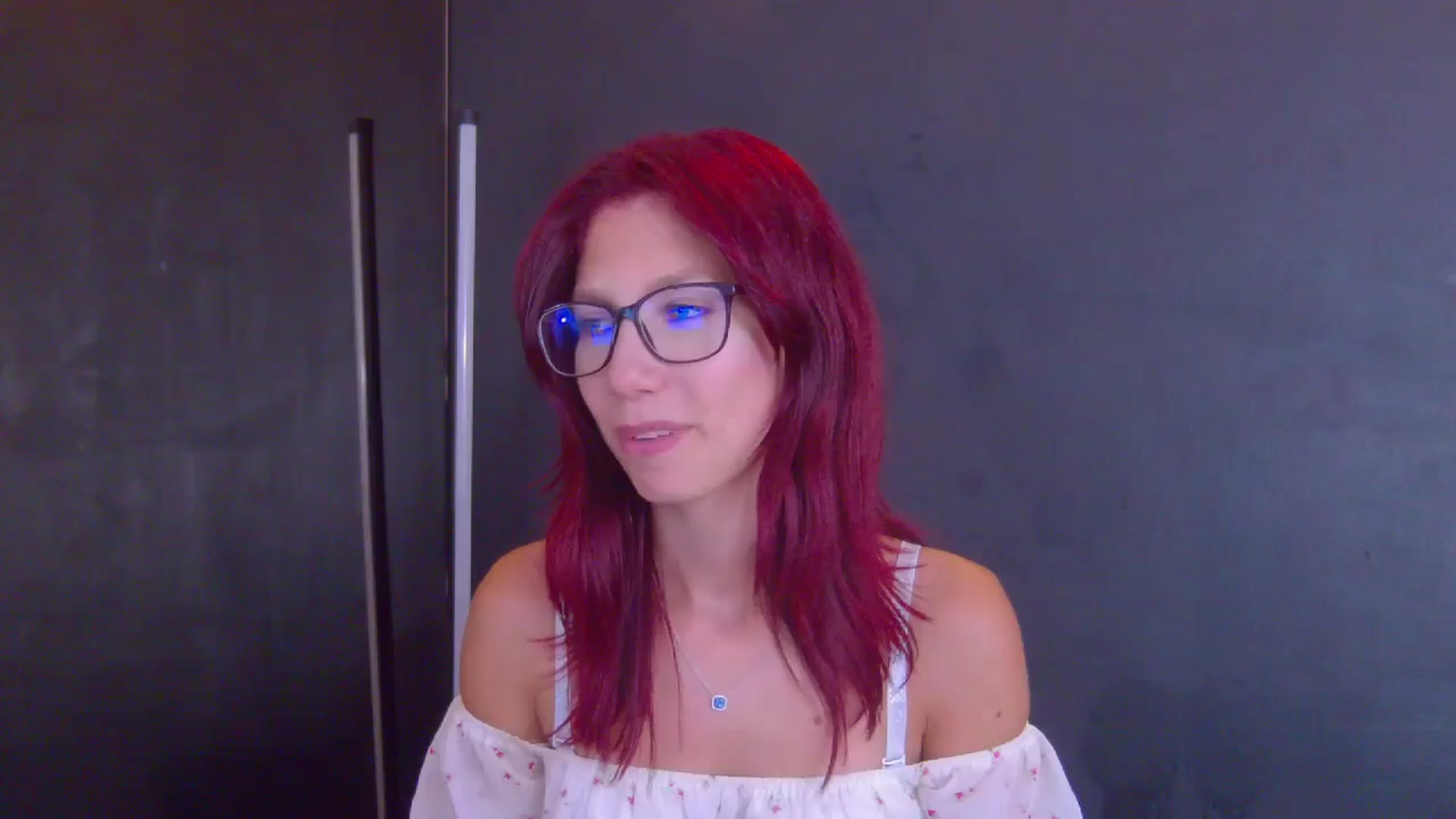 Gallery image thumbnail from Yasemina's myfreecams stream on, 08/12/2025, 24:55 image 3 of 20
