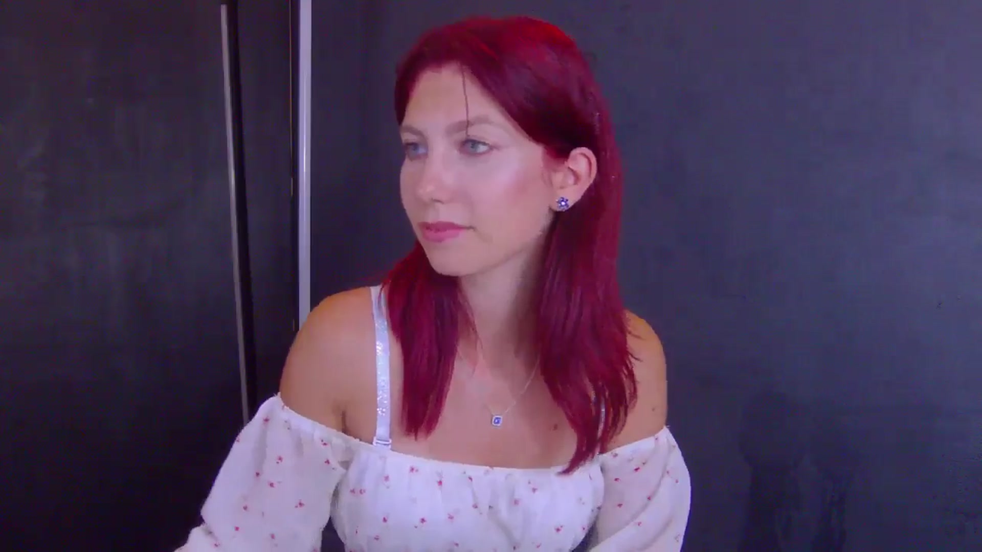 Gallery image thumbnail from Yasemina's myfreecams stream on, 08/12/2025, 24:55 image 13 of 20