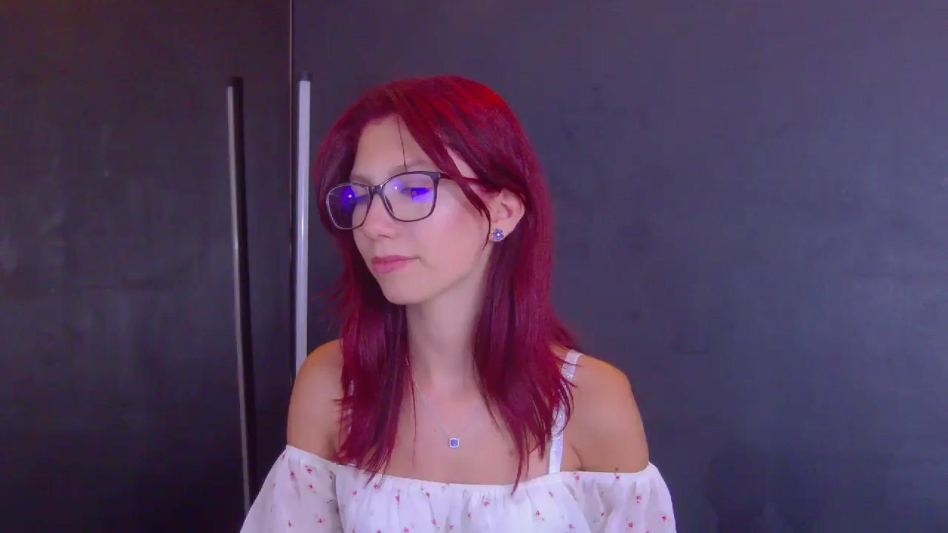 Gallery image thumbnail from Yasemina's myfreecams stream on, 08/12/2025, 24:55 image 4 of 20