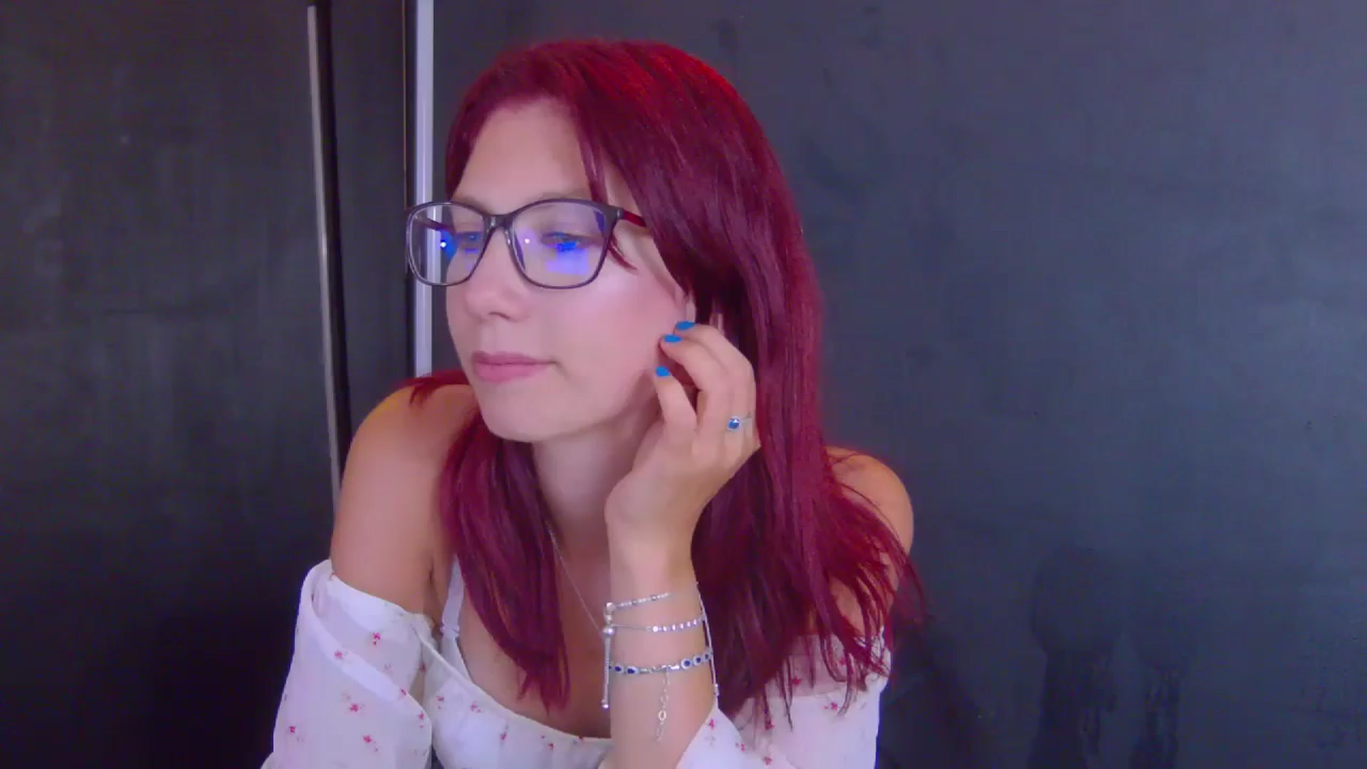 Gallery image thumbnail from Yasemina's myfreecams stream on, 08/12/2025, 24:55 image 20 of 20