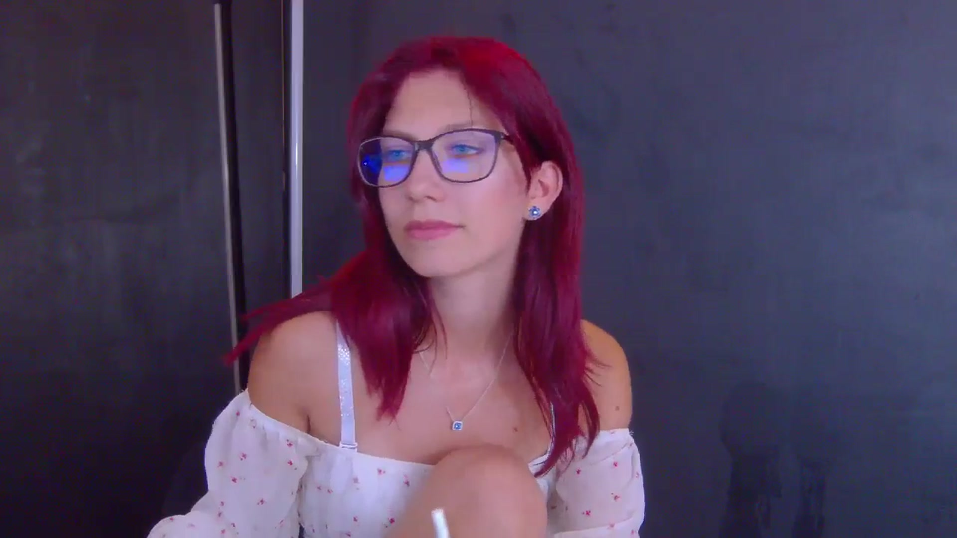 Gallery image thumbnail from Yasemina's myfreecams stream on, 08/12/2025, 24:55 image 8 of 20
