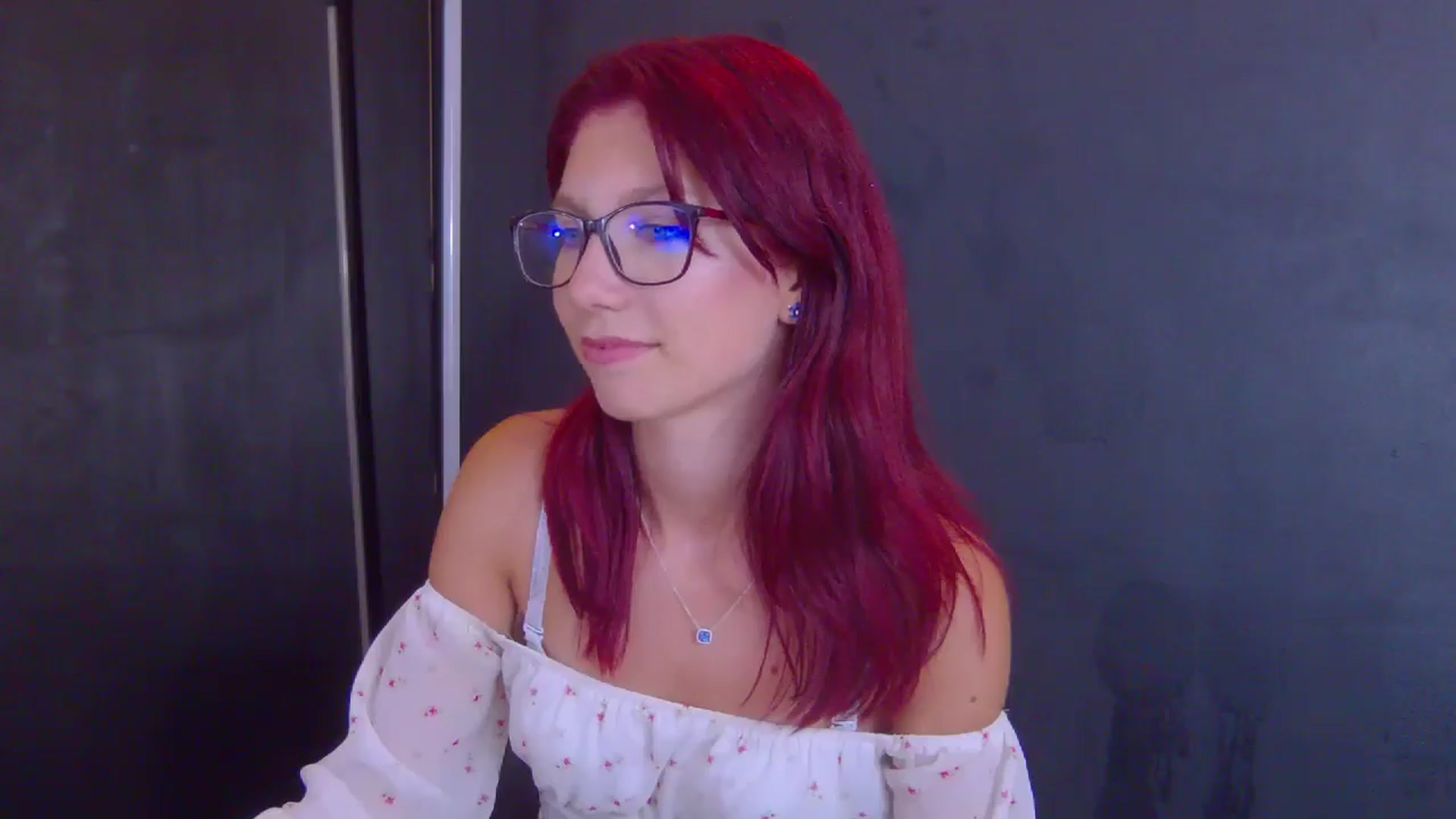 Gallery image thumbnail from Yasemina's myfreecams stream on, 08/12/2025, 24:55 image 19 of 20