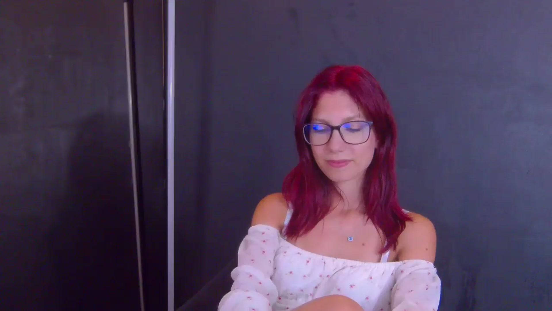 Gallery image thumbnail from Yasemina's myfreecams stream on, 08/12/2025, 24:55 image 11 of 20