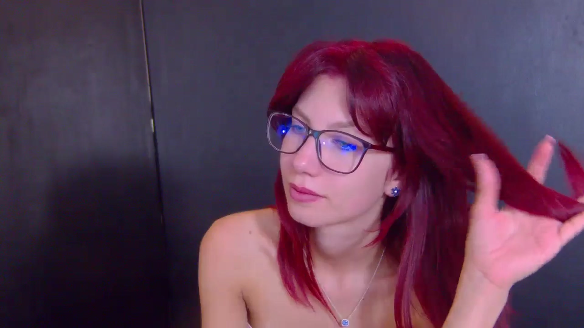 Gallery image thumbnail from Yasemina's myfreecams stream on, 10/27/2025, 24:19 image 2 of 20