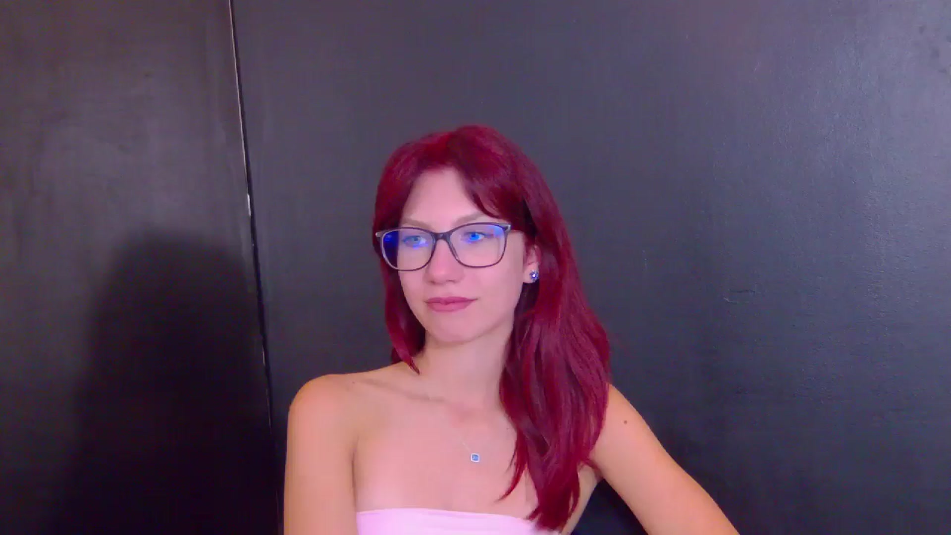 Gallery image thumbnail from Yasemina's myfreecams stream on, 10/27/2025, 24:19 image 10 of 20