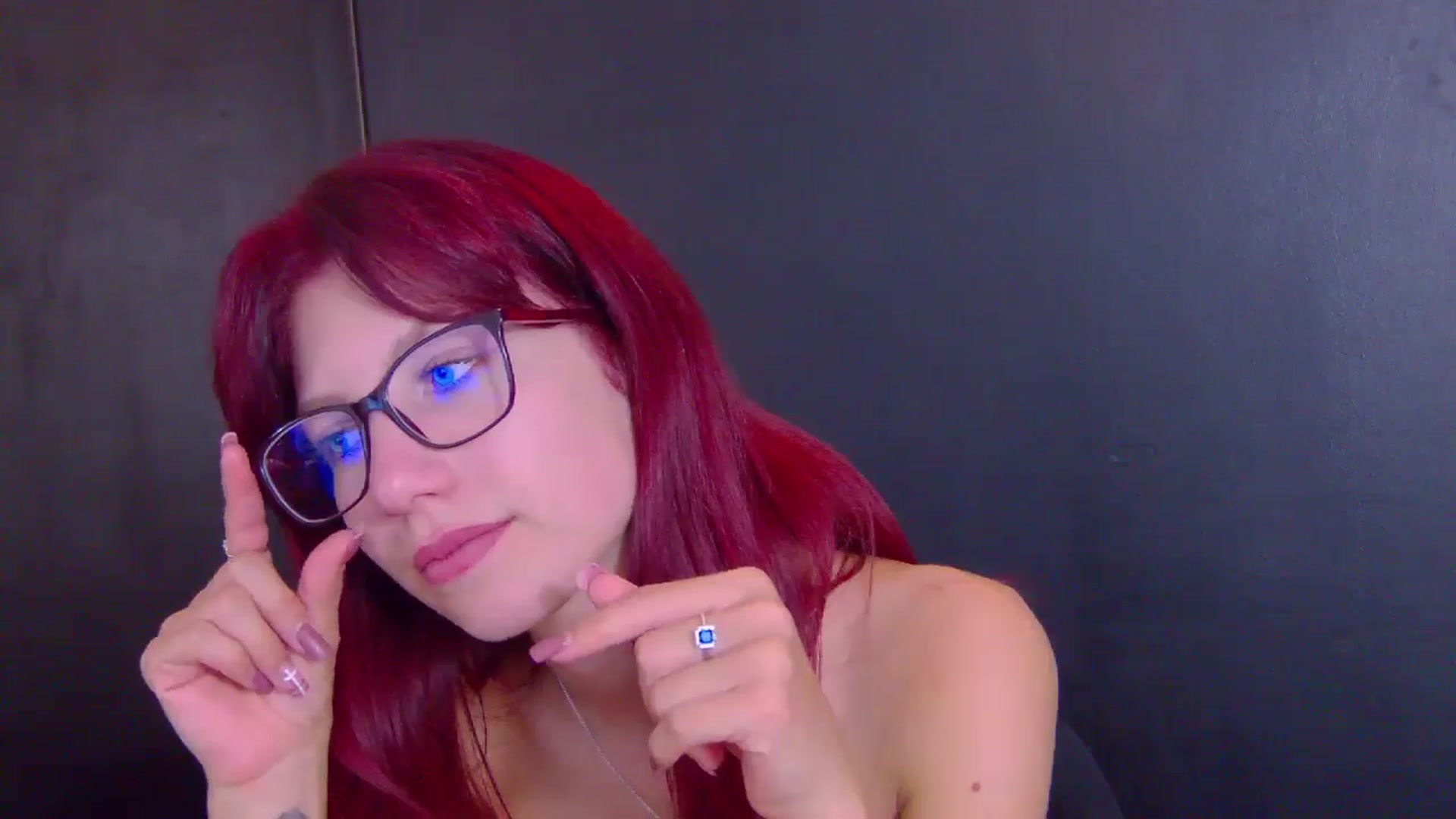 Gallery image thumbnail from Yasemina's myfreecams stream on, 10/27/2025, 24:19 image 18 of 20