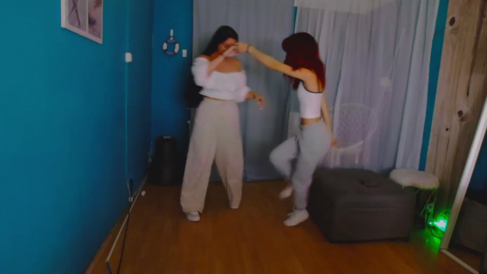 Gallery image thumbnail from Yasemina's myfreecams stream on, 12/02/2025, 24:13 image 7 of 20
